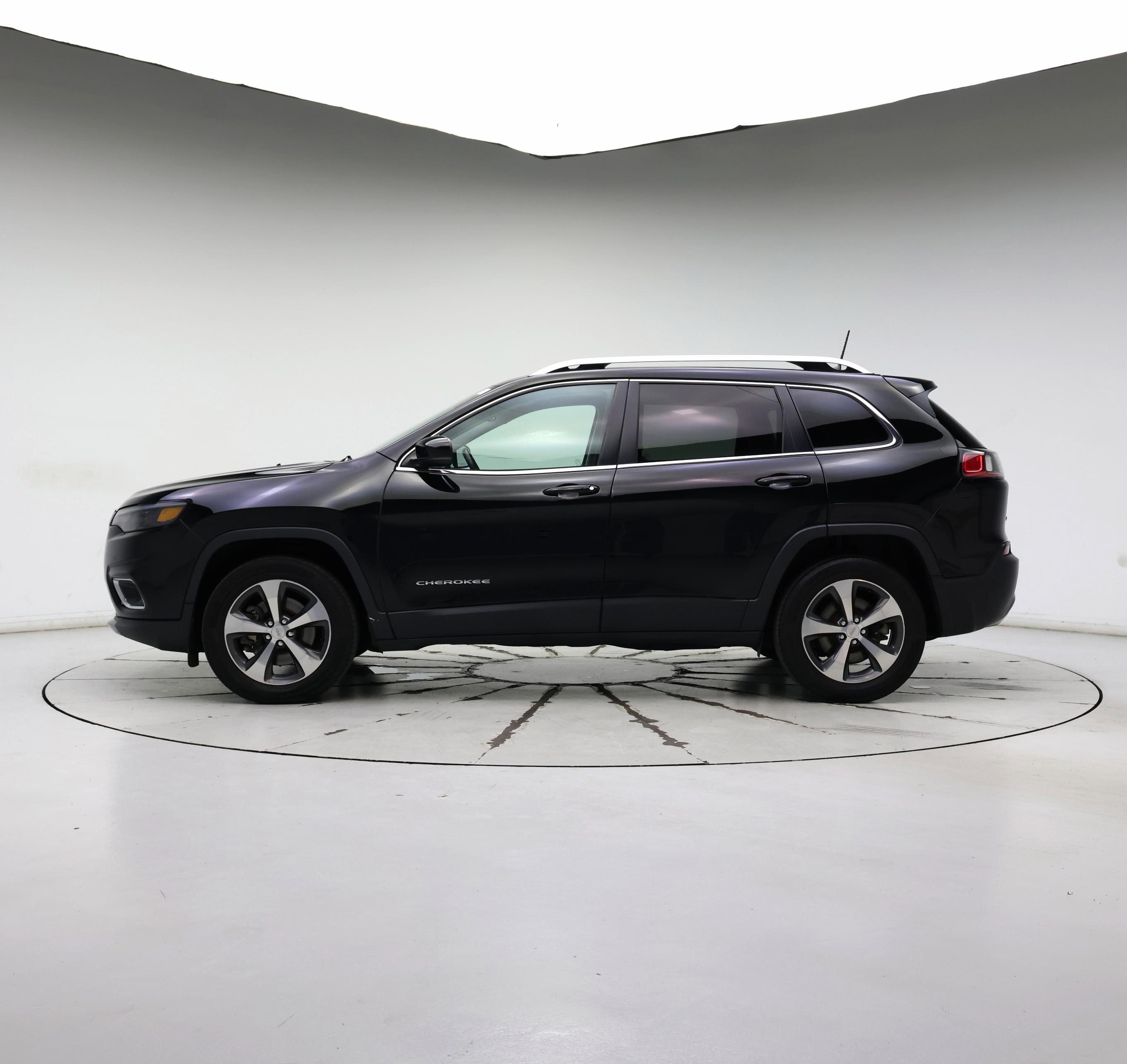 Thumbnail: 2019 Jeep Cherokee - 3