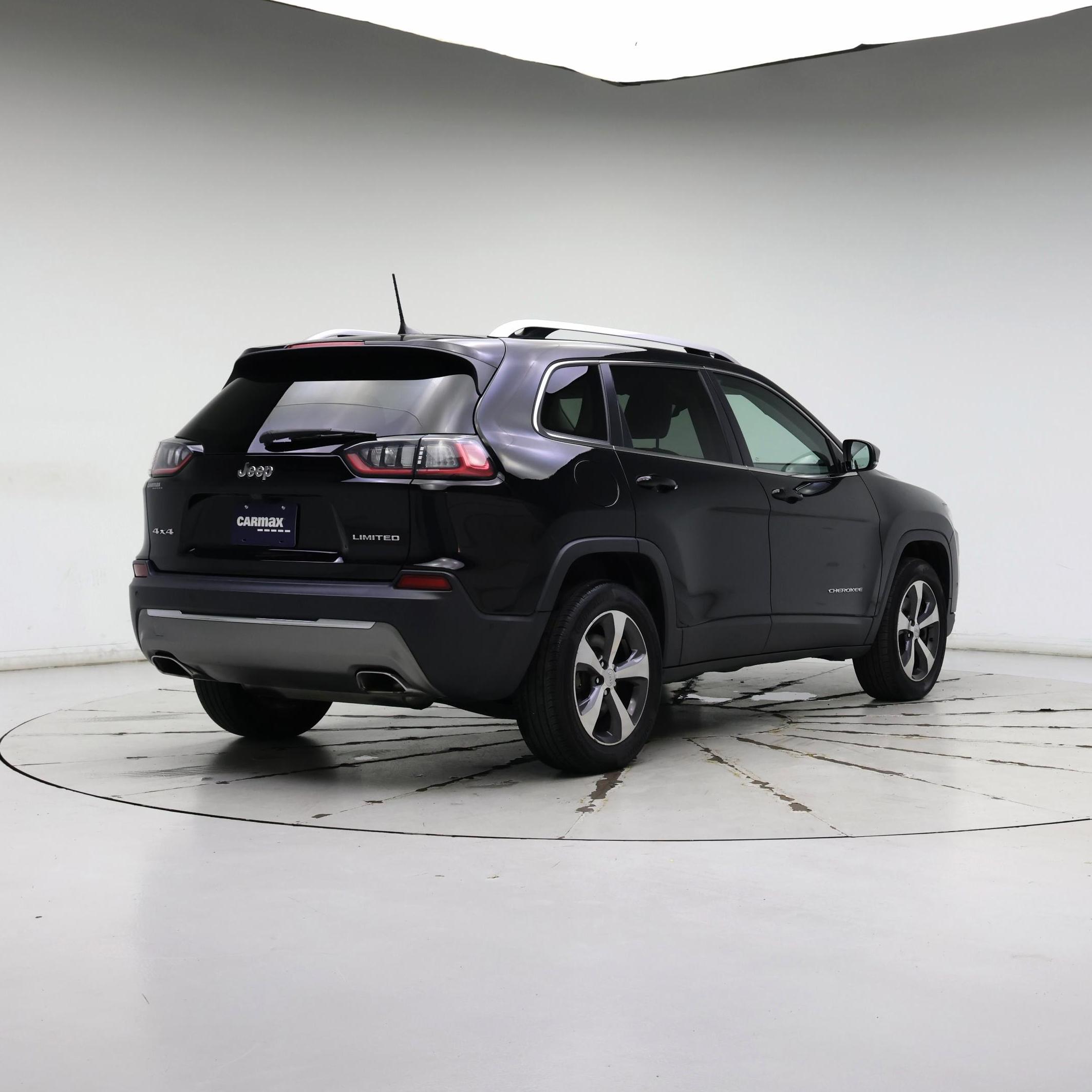 Thumbnail: 2019 Jeep Cherokee - 8