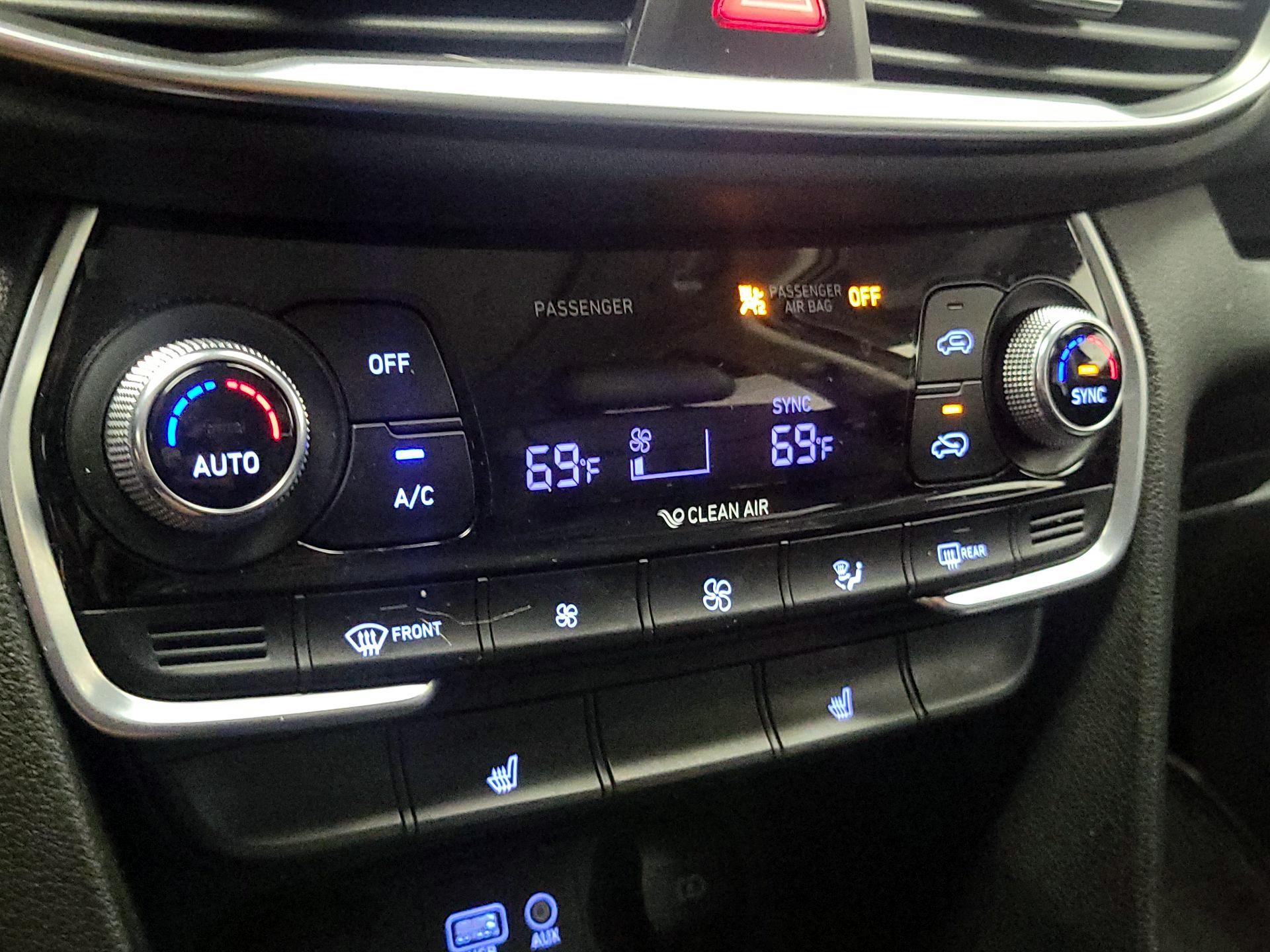 Thumbnail: 2019 Hyundai Santa Fe - 16