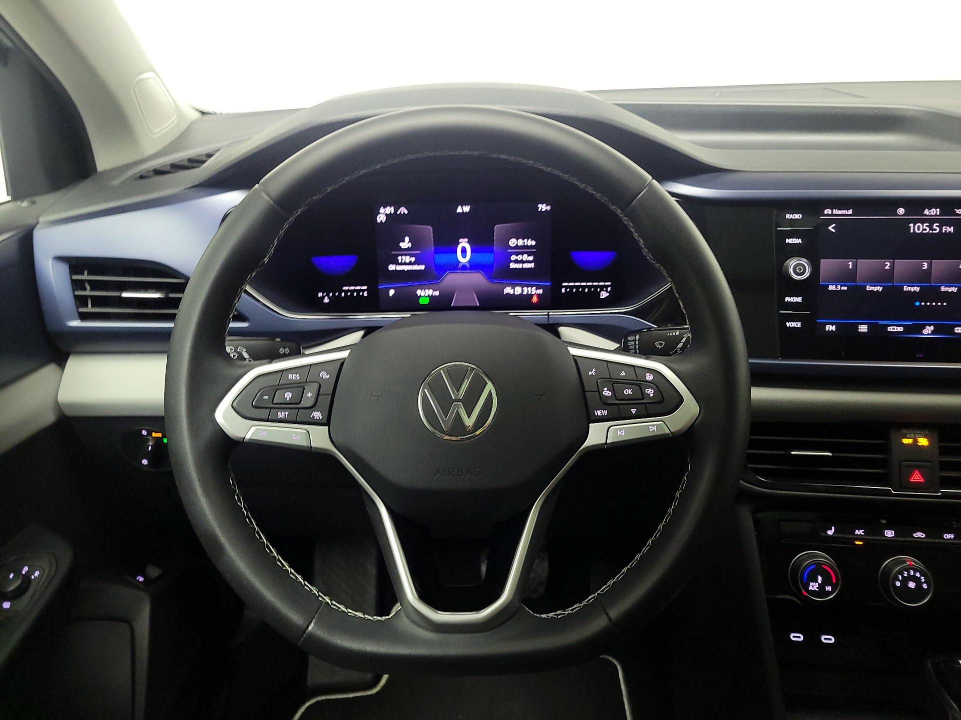 Thumbnail: 2023 Volkswagen Taos - 10