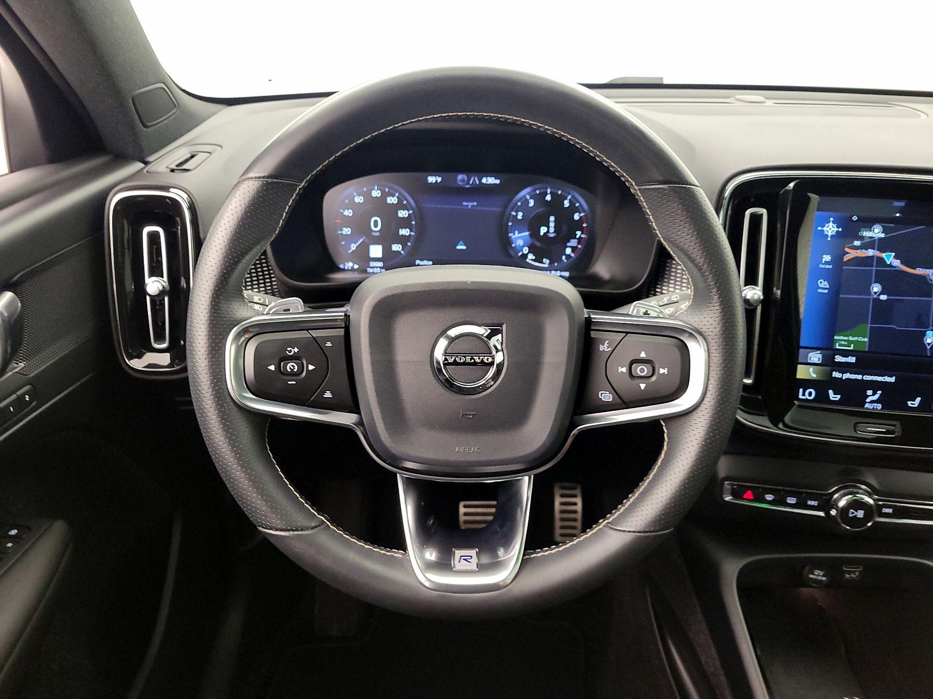 Thumbnail: 2020 Volvo XC40 - 10