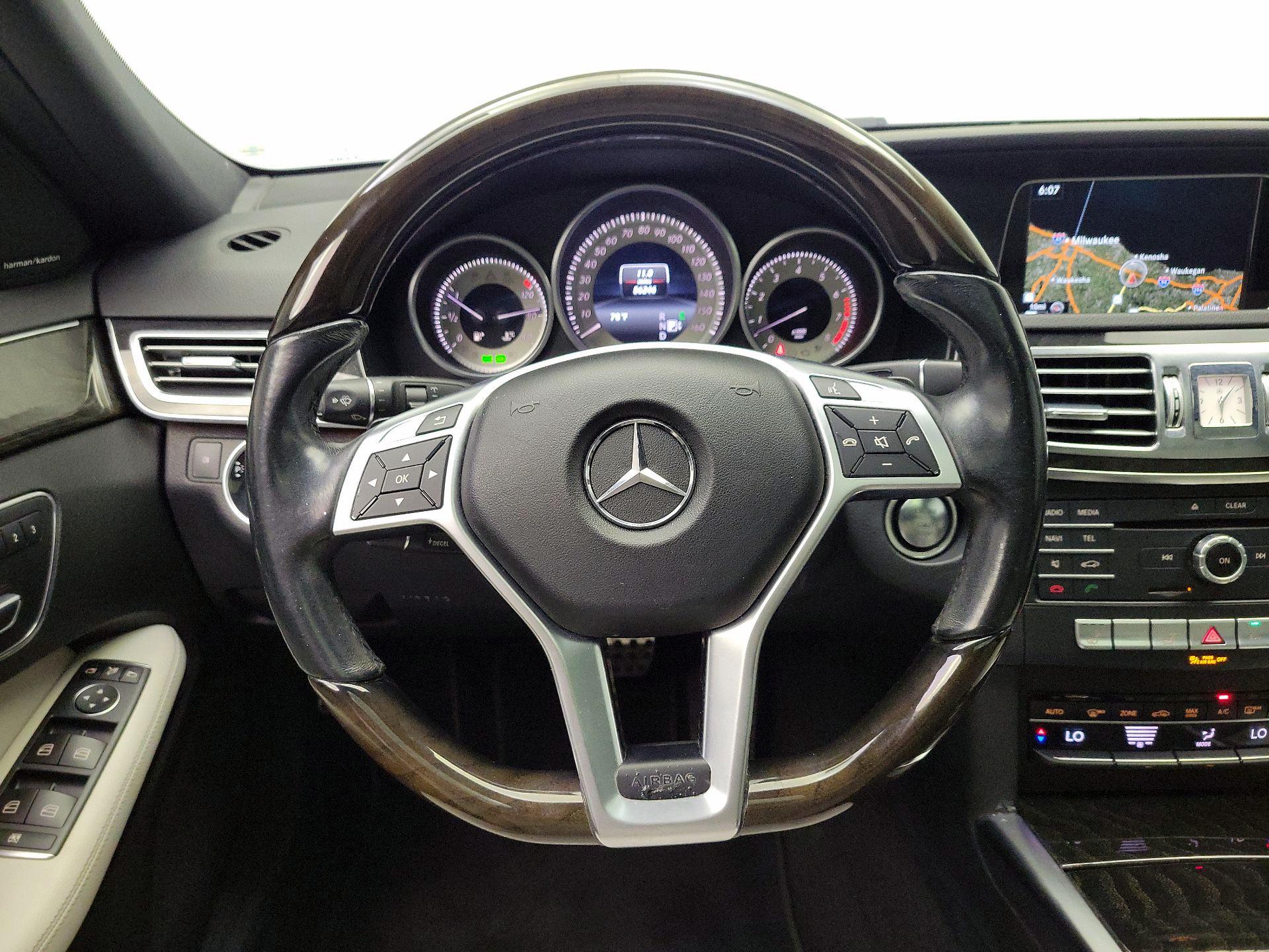 Thumbnail: 2016 Mercedes-Benz E-Class - 10