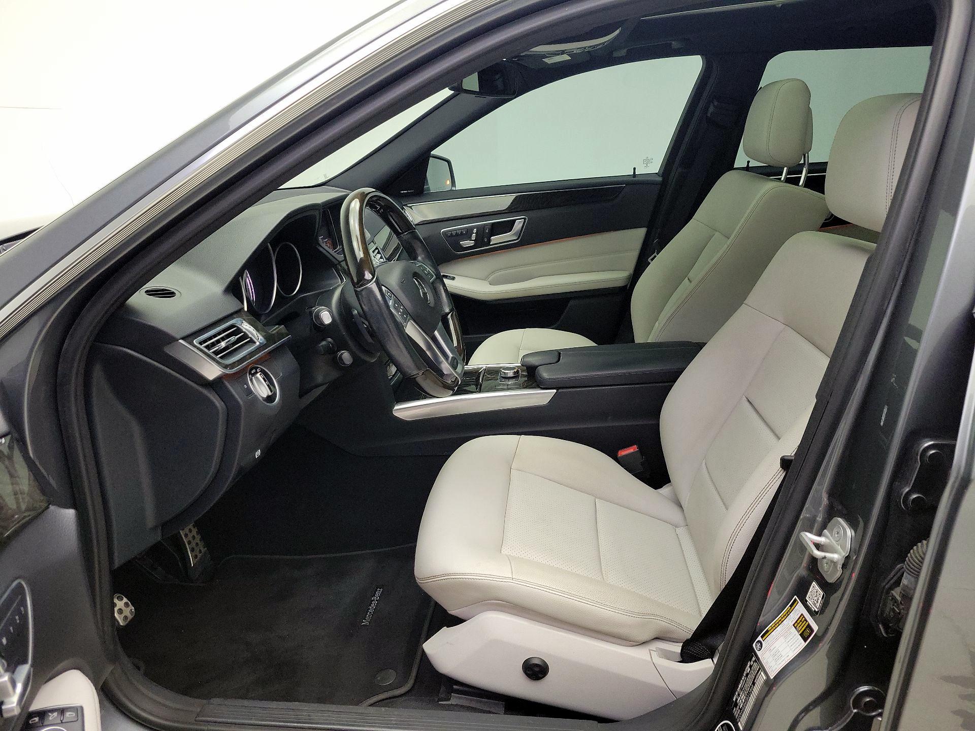 Thumbnail: 2016 Mercedes-Benz E-Class - 11