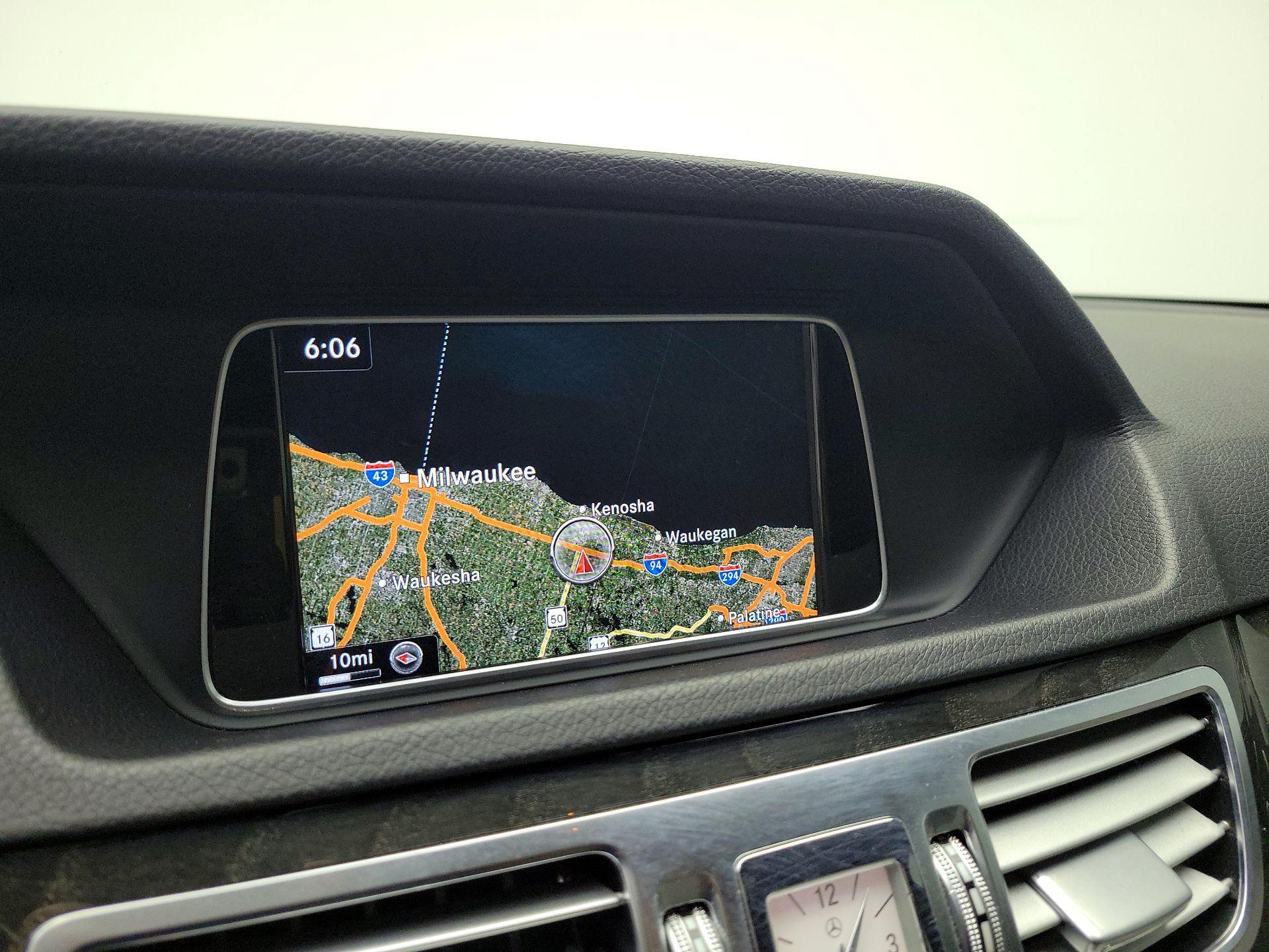 Thumbnail: 2016 Mercedes-Benz E-Class - 14