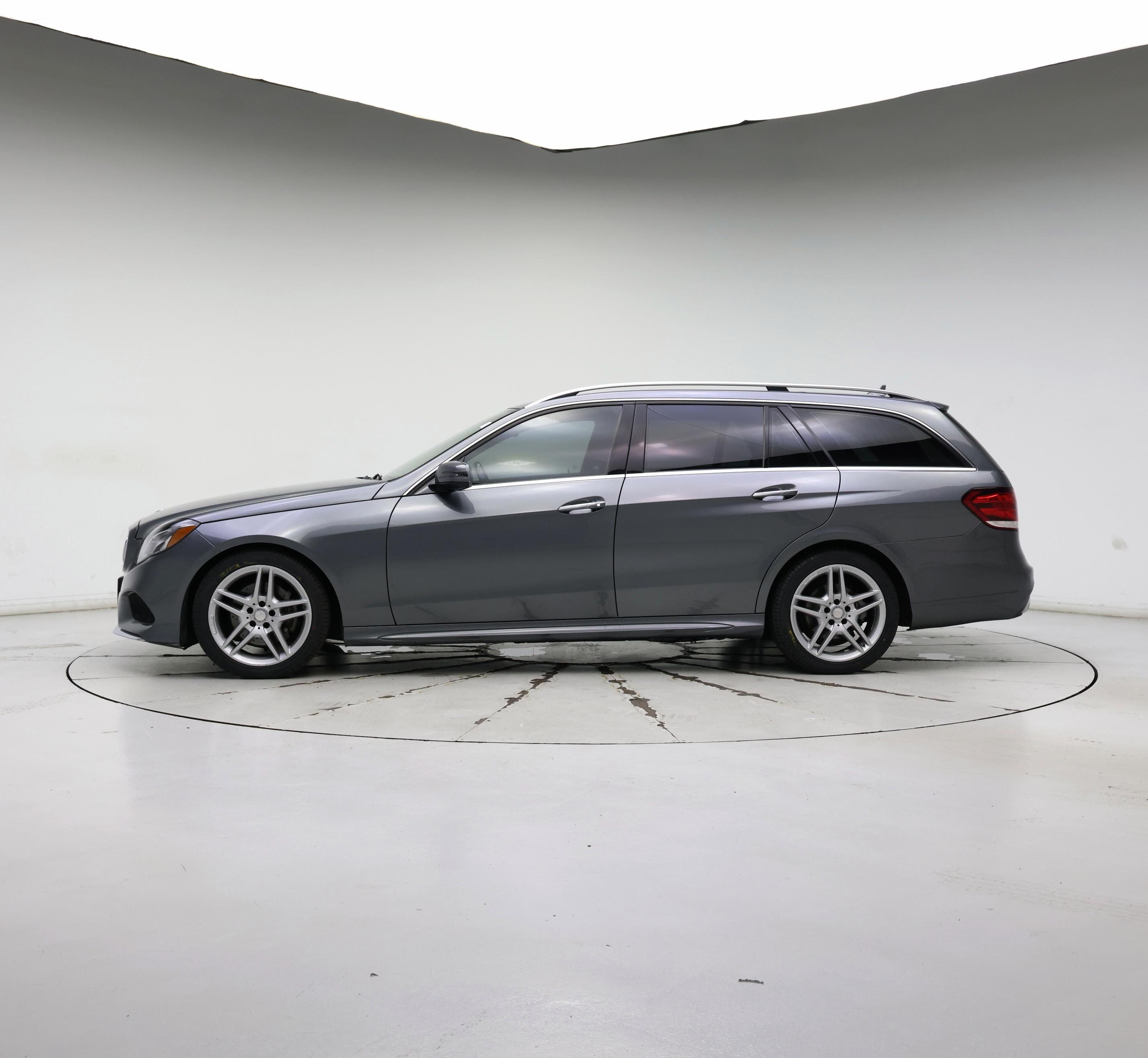 Thumbnail: 2016 Mercedes-Benz E-Class - 3