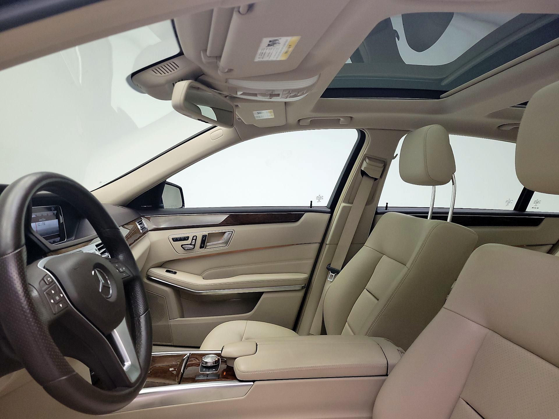 Thumbnail: 2014 Mercedes-Benz E-Class - 17