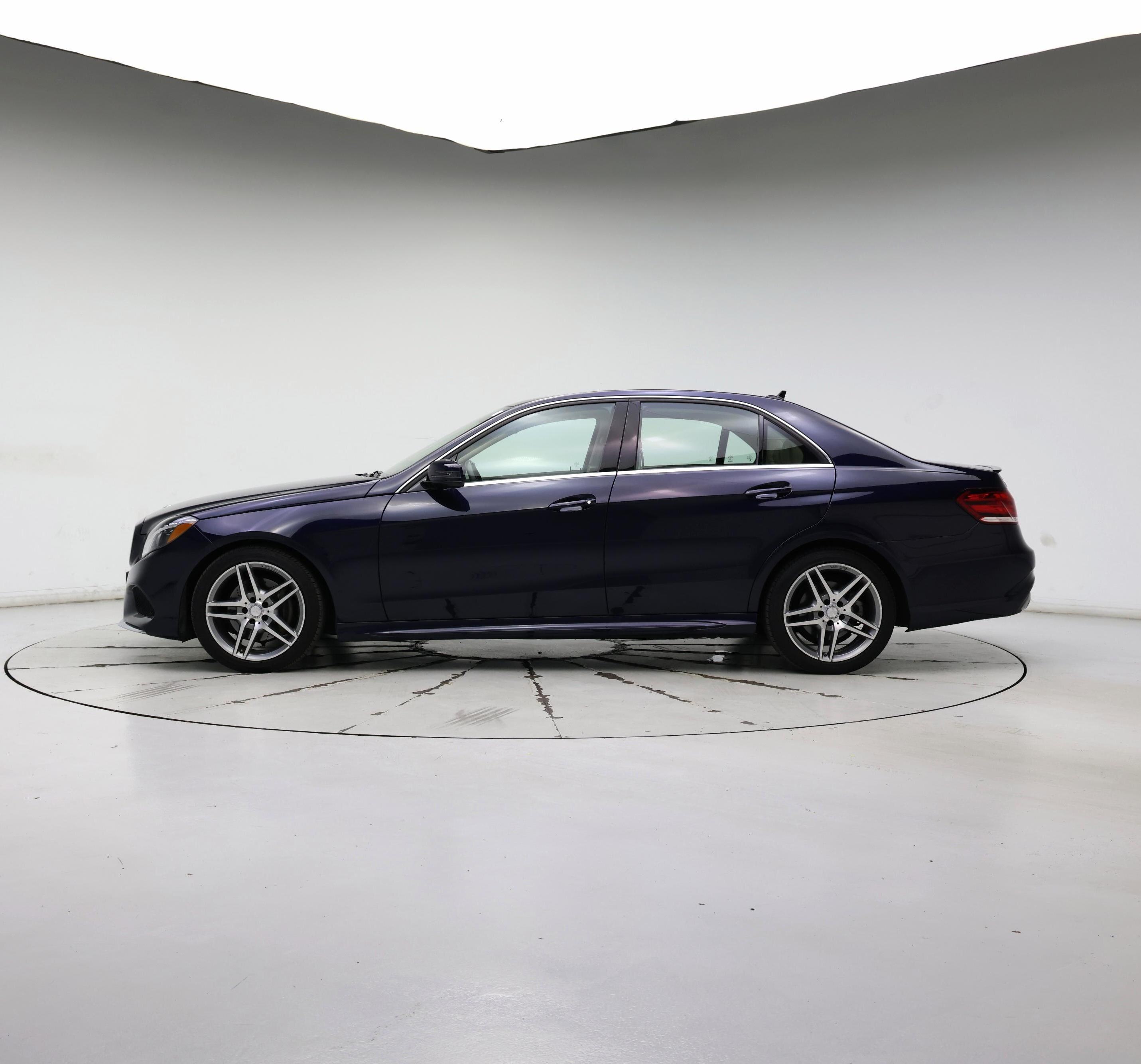 Thumbnail: 2014 Mercedes-Benz E-Class - 3