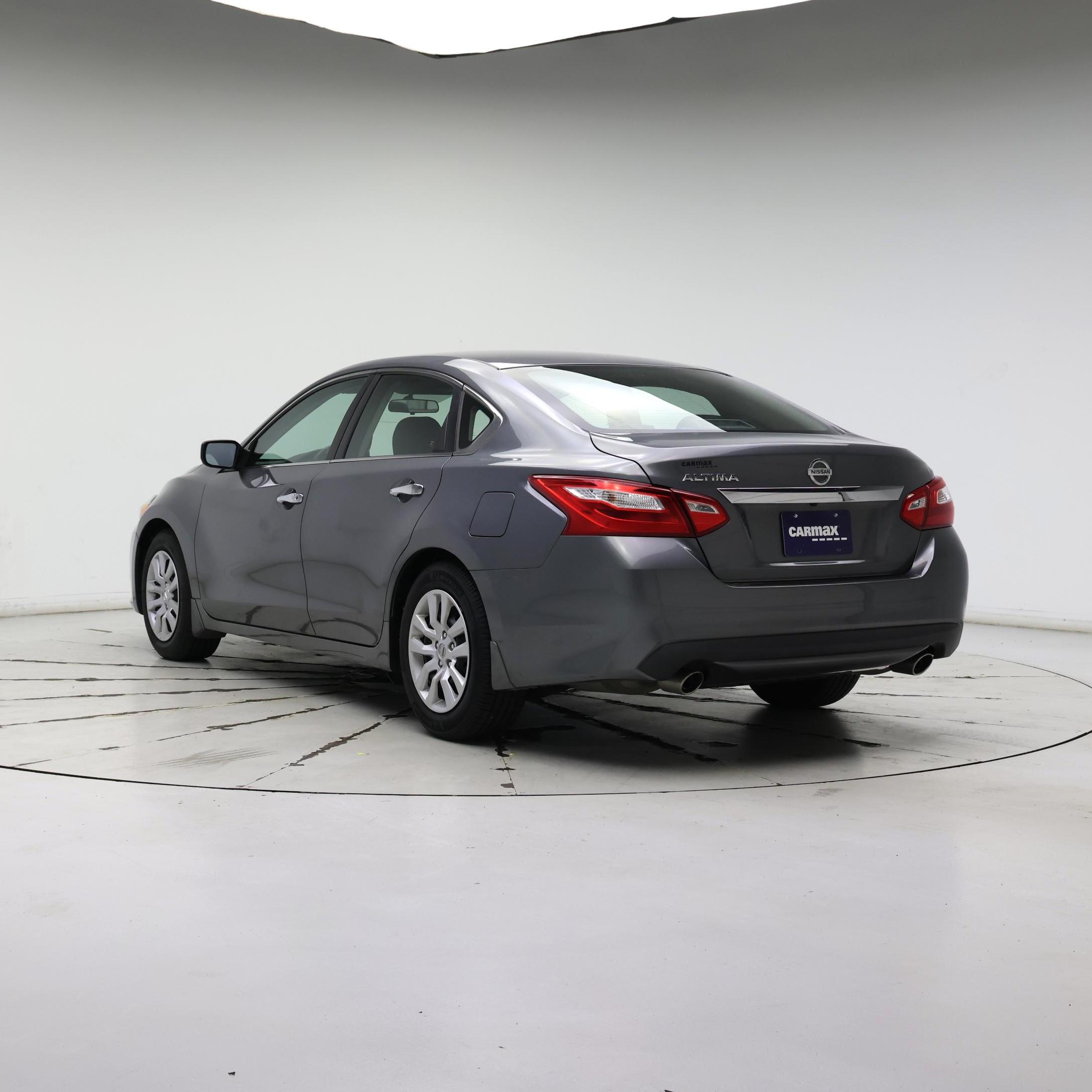 Thumbnail: 2017 Nissan Altima - 2