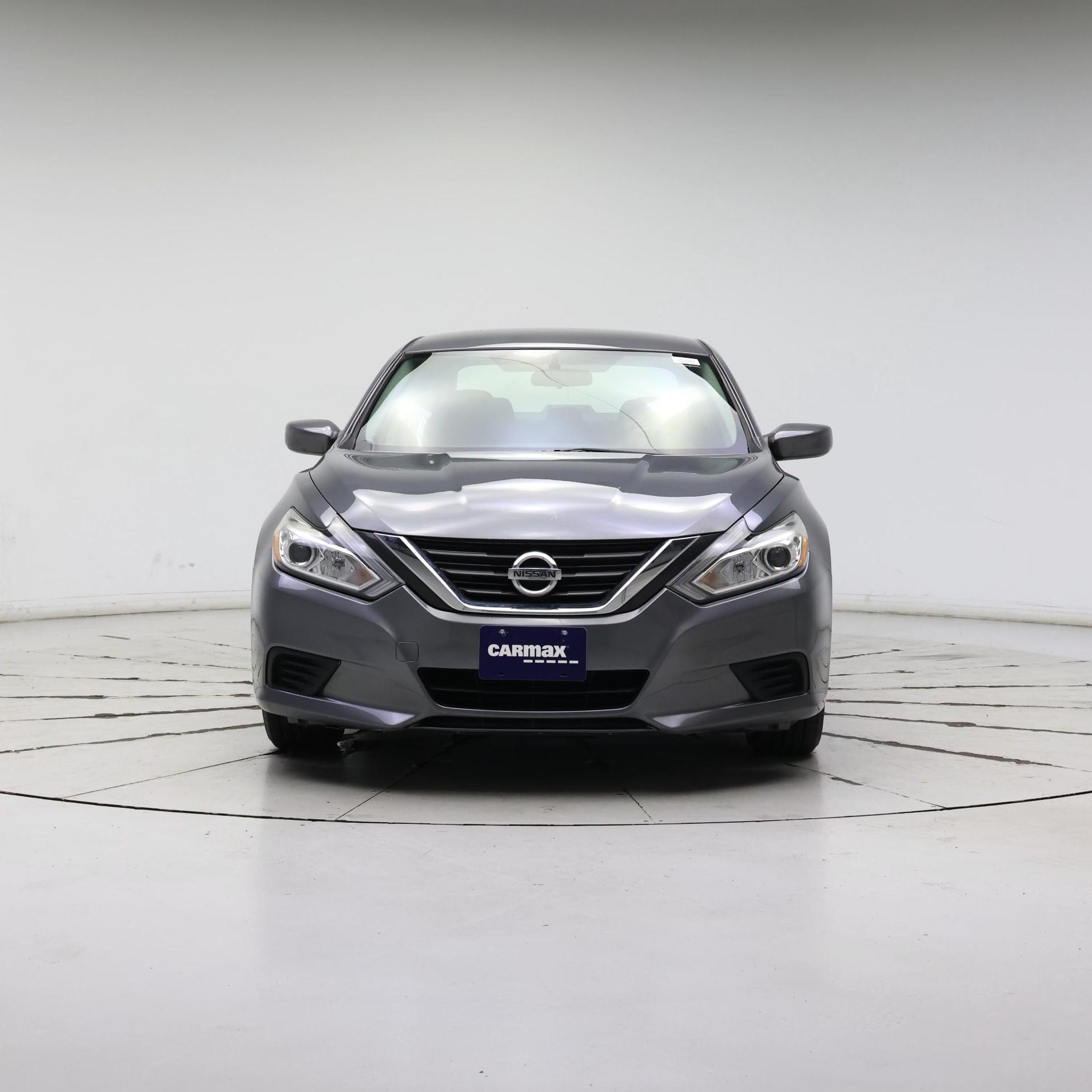 Thumbnail: 2017 Nissan Altima - 5
