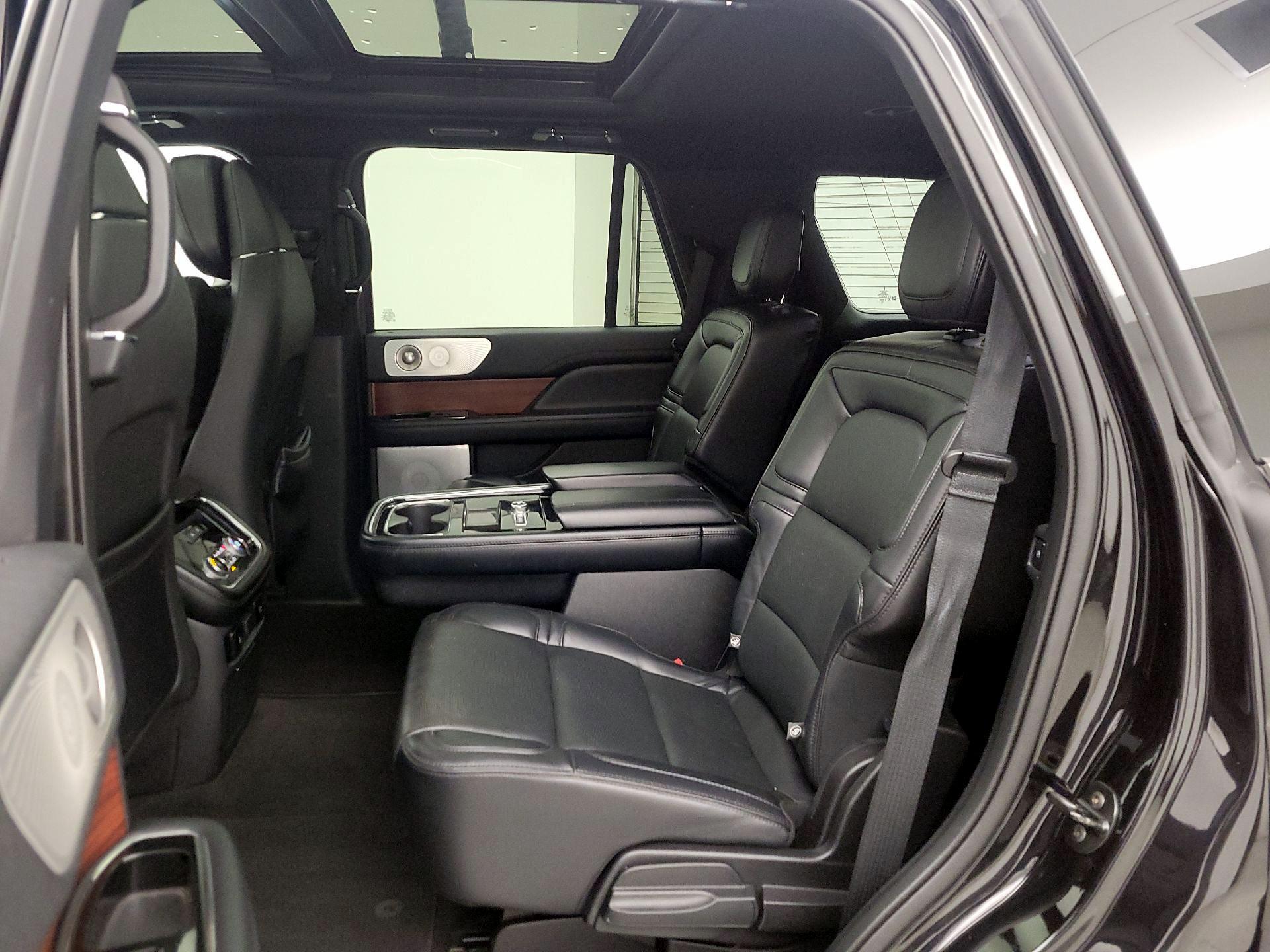 Thumbnail: 2019 Lincoln Navigator - 20