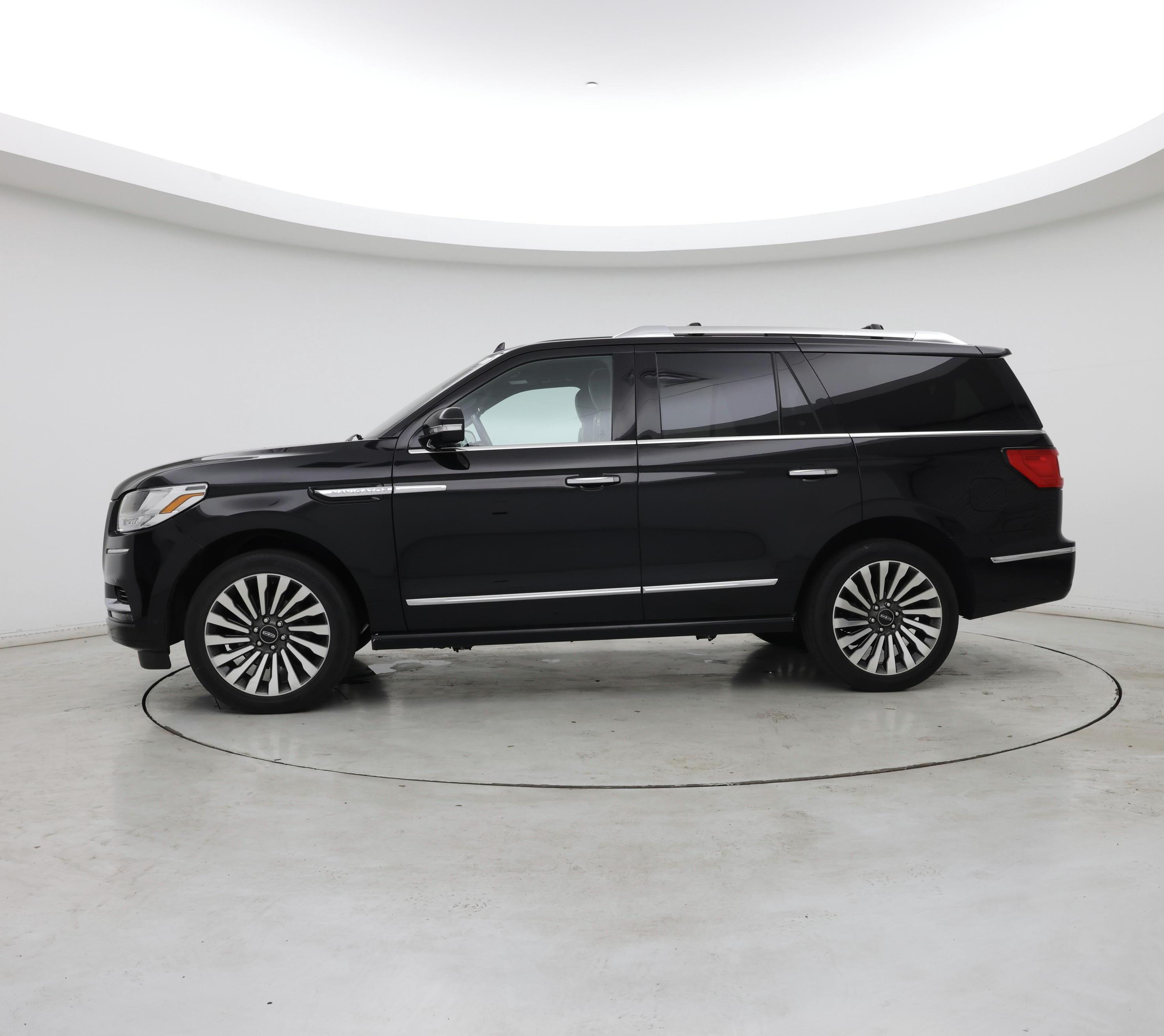 Thumbnail: 2019 Lincoln Navigator - 3