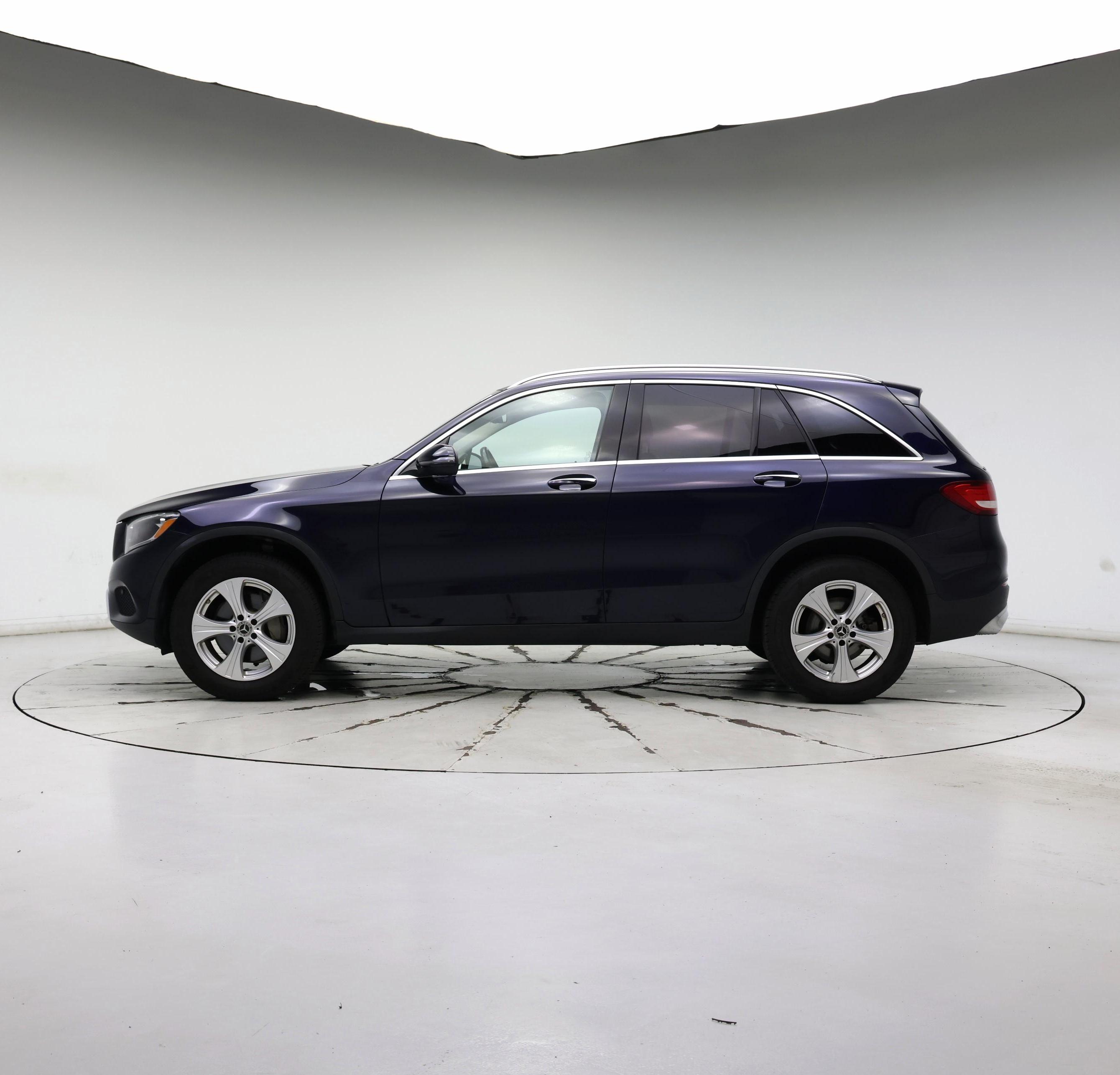 Thumbnail: 2017 Mercedes-Benz GLC - 3