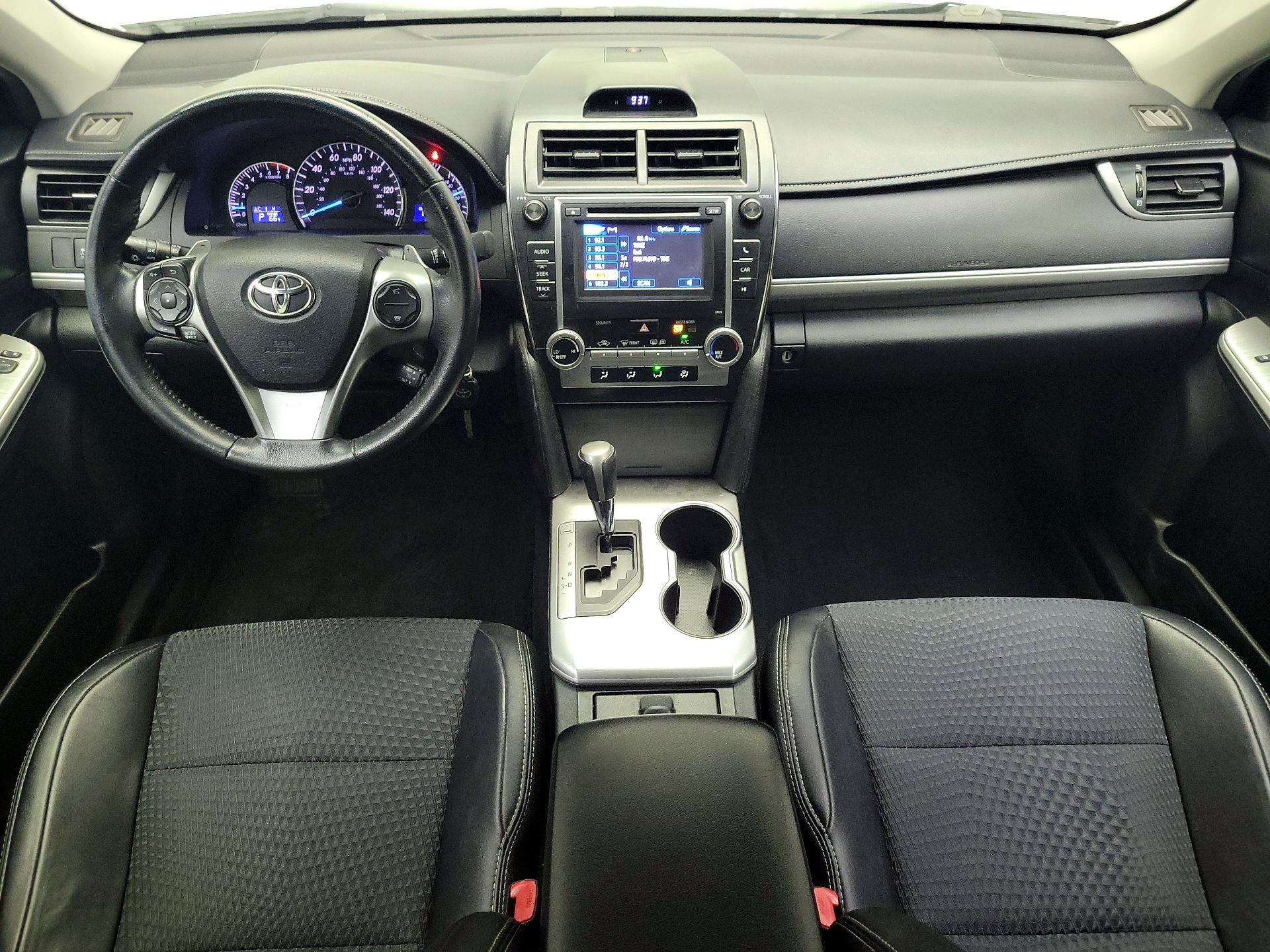 Thumbnail: 2014 Toyota Camry - 9