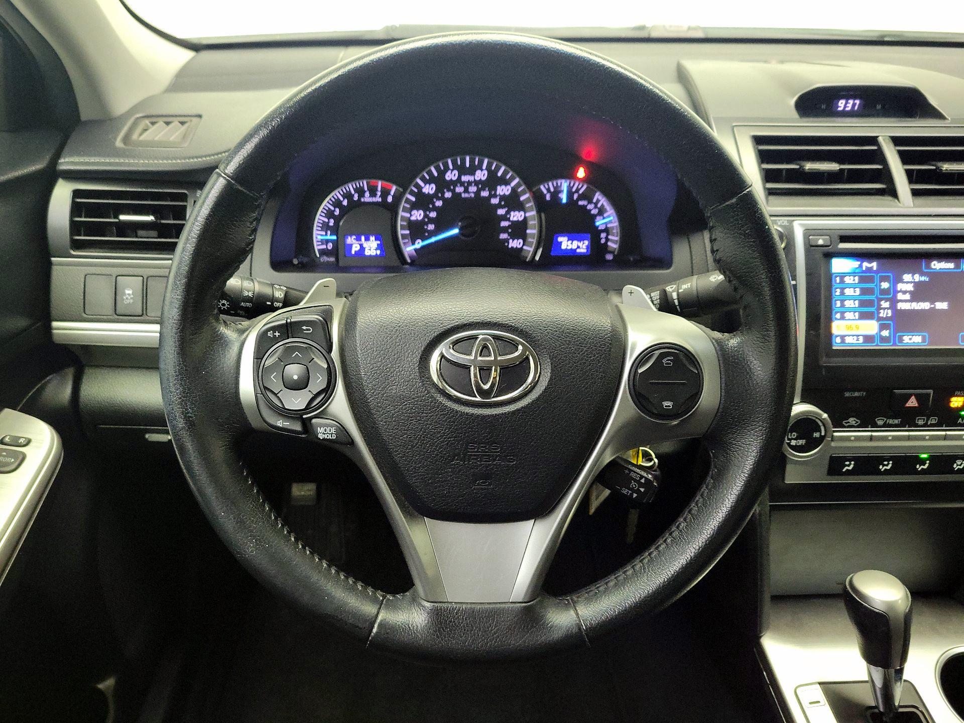 Thumbnail: 2014 Toyota Camry - 10