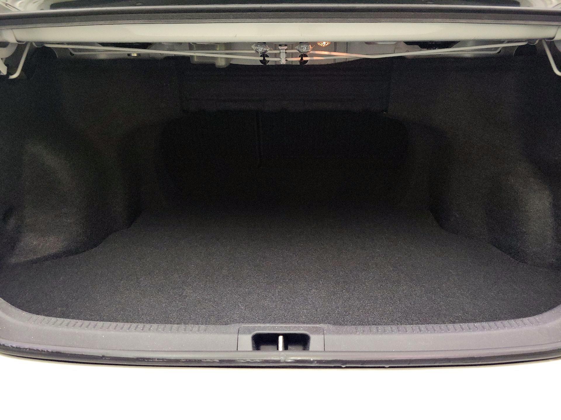 Thumbnail: 2014 Toyota Camry - 20