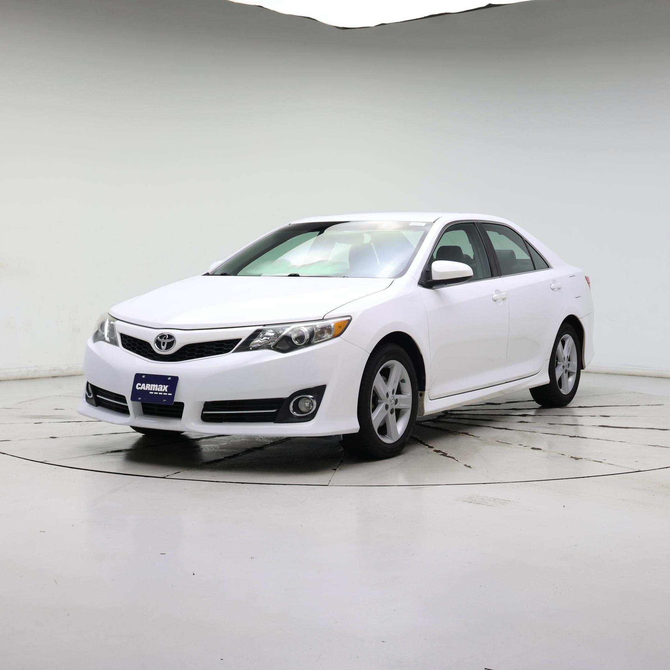 Thumbnail: 2014 Toyota Camry - 4