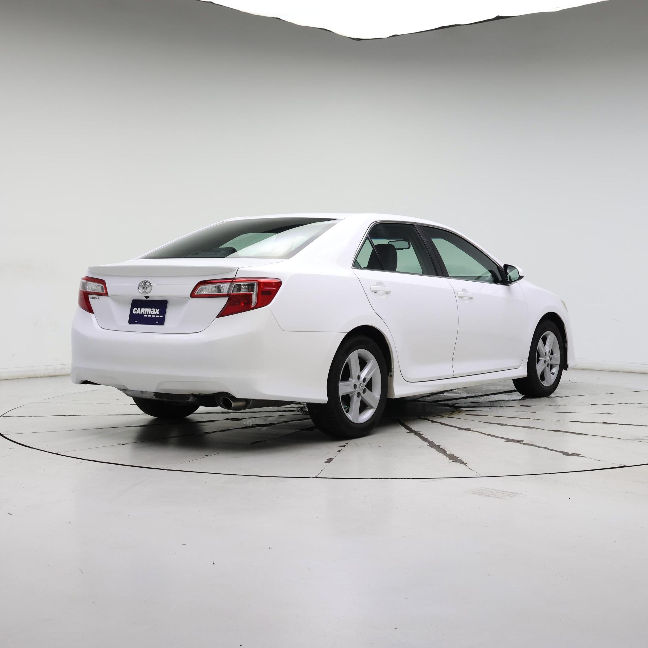 Thumbnail: 2014 Toyota Camry - 8