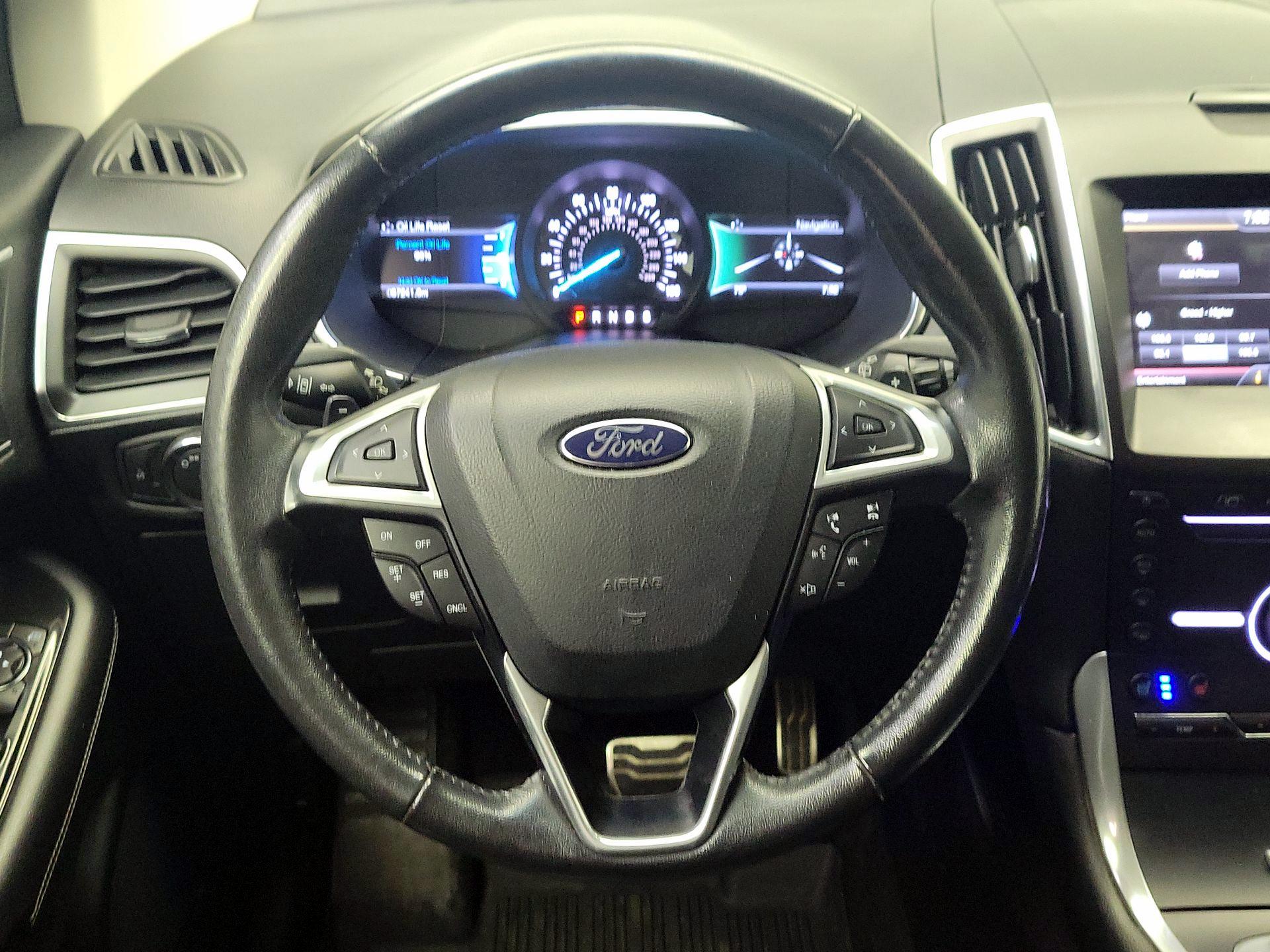 Thumbnail: 2015 Ford Edge - 10