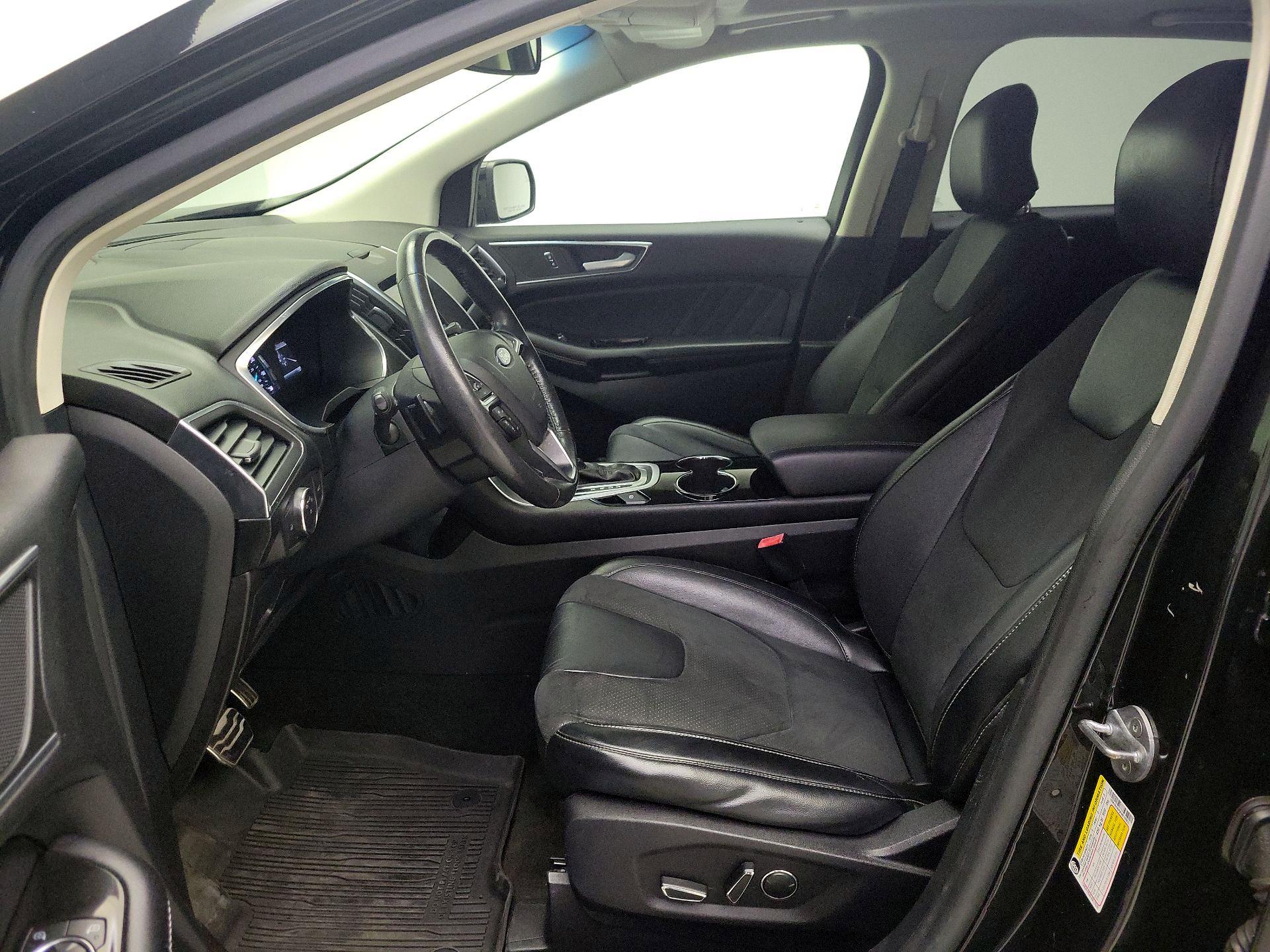 Thumbnail: 2015 Ford Edge - 11