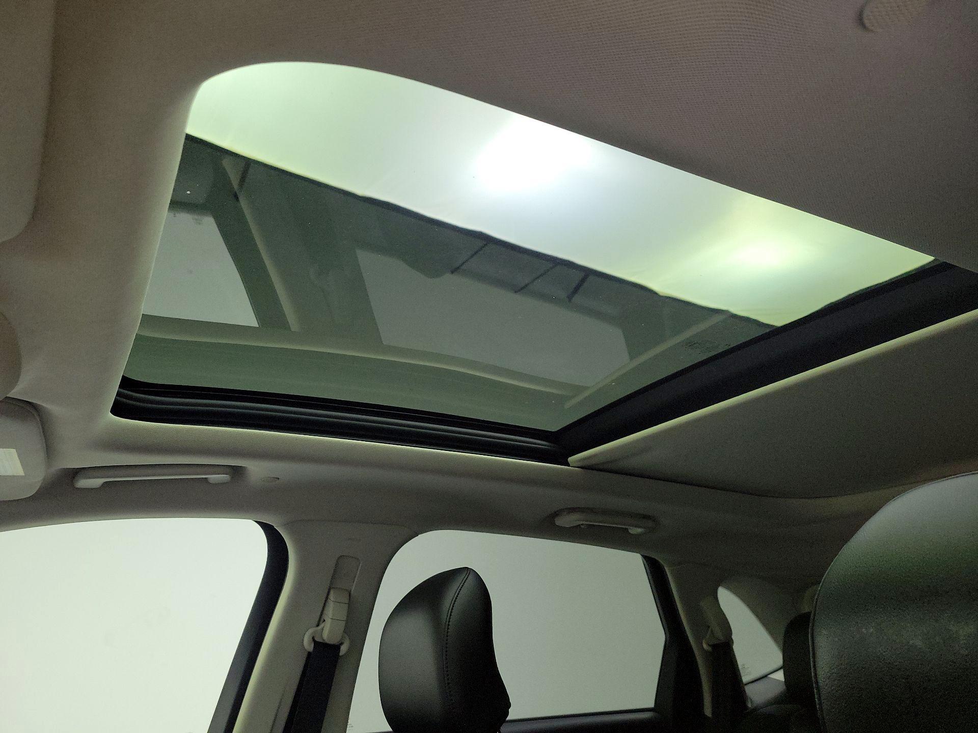 Thumbnail: 2015 Ford Edge - 20