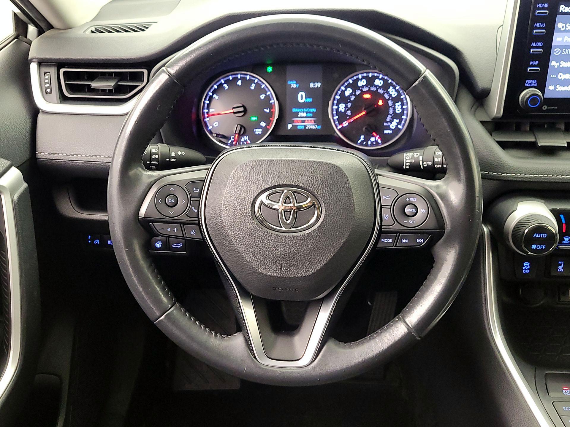 Thumbnail: 2019 Toyota RAV4 - 10