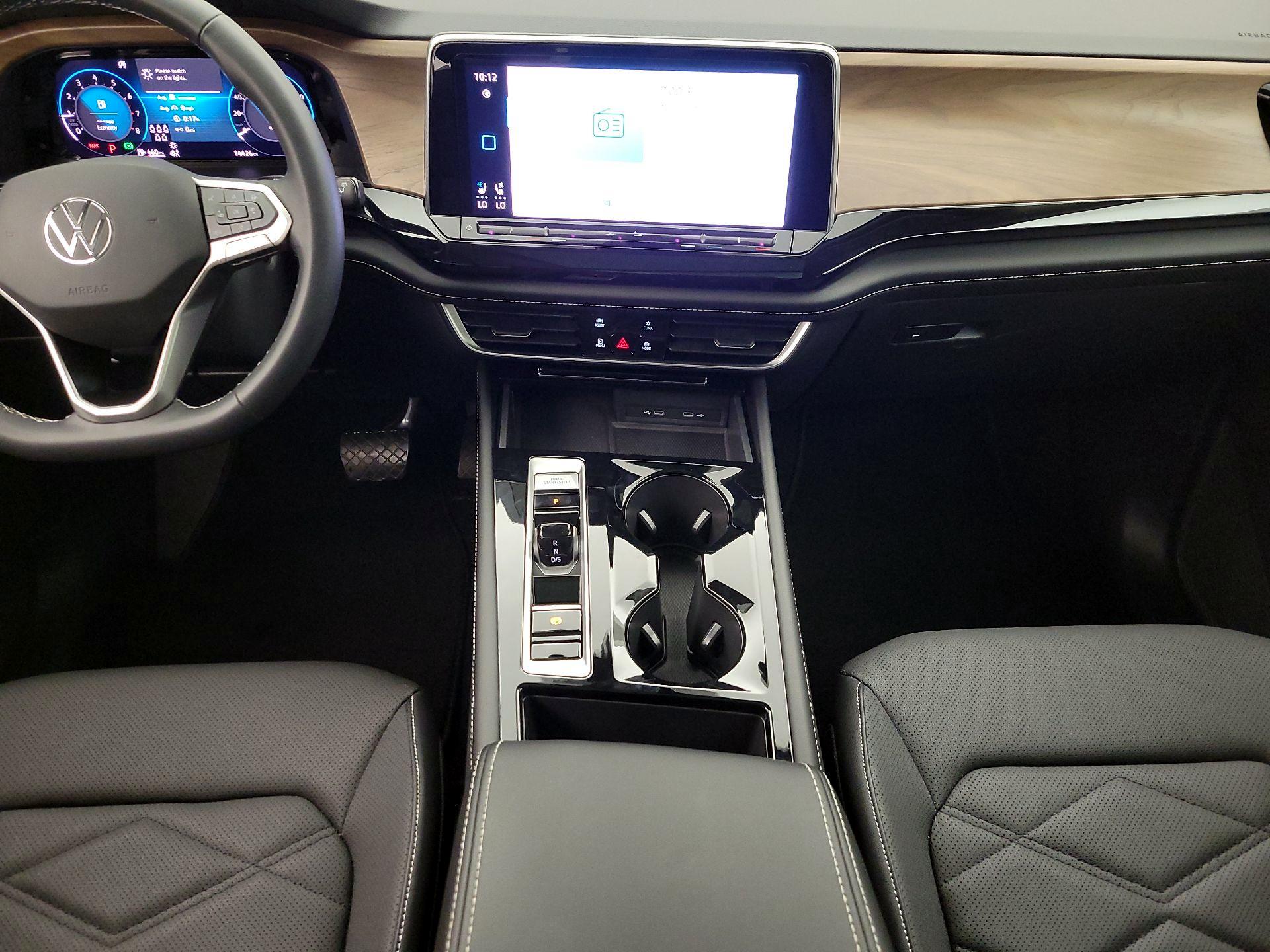Thumbnail: 2024 Volkswagen Atlas - 17