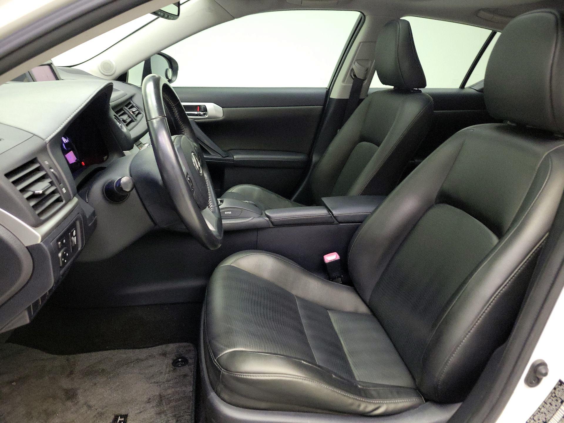 Thumbnail: 2013 Lexus CT - 11