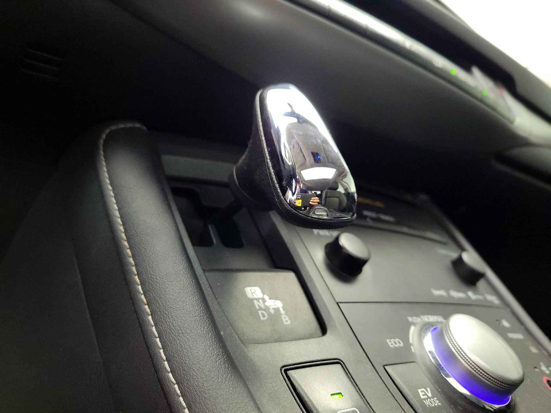 Thumbnail: 2013 Lexus CT - 16