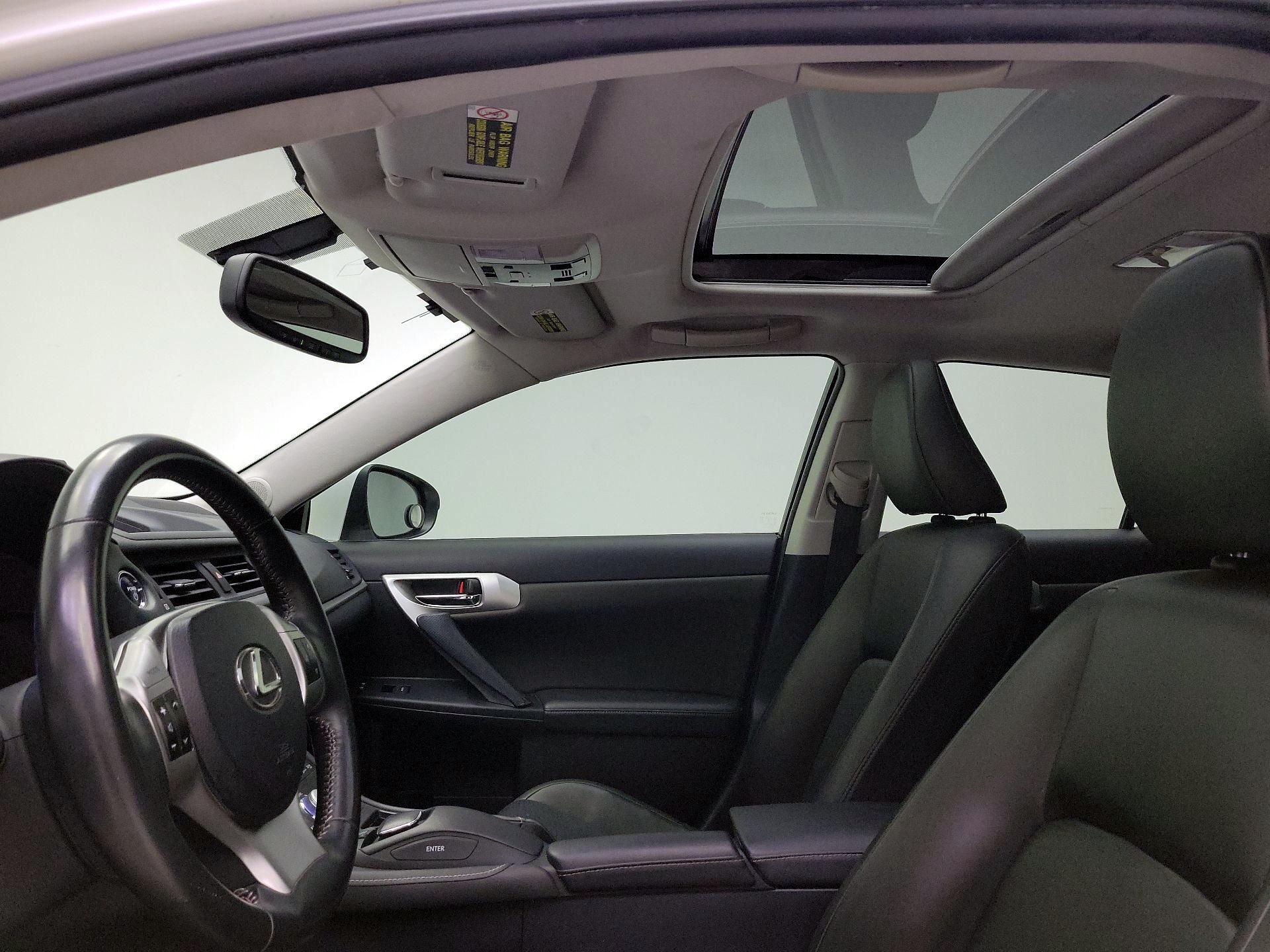 Thumbnail: 2013 Lexus CT - 17