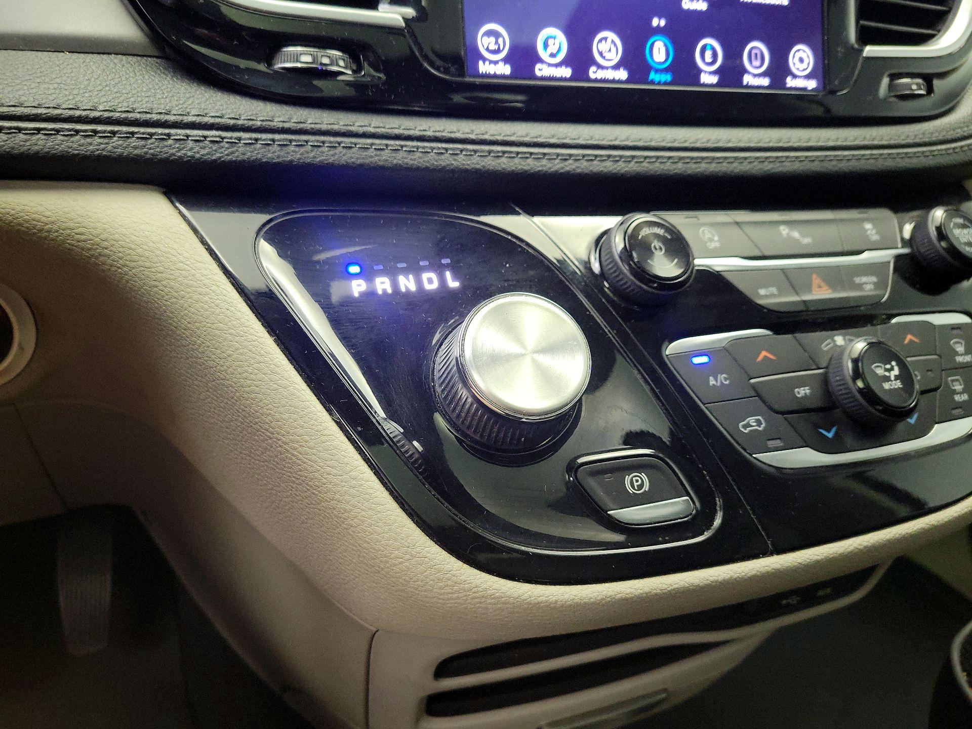 Thumbnail: 2019 Chrysler Pacifica - 17