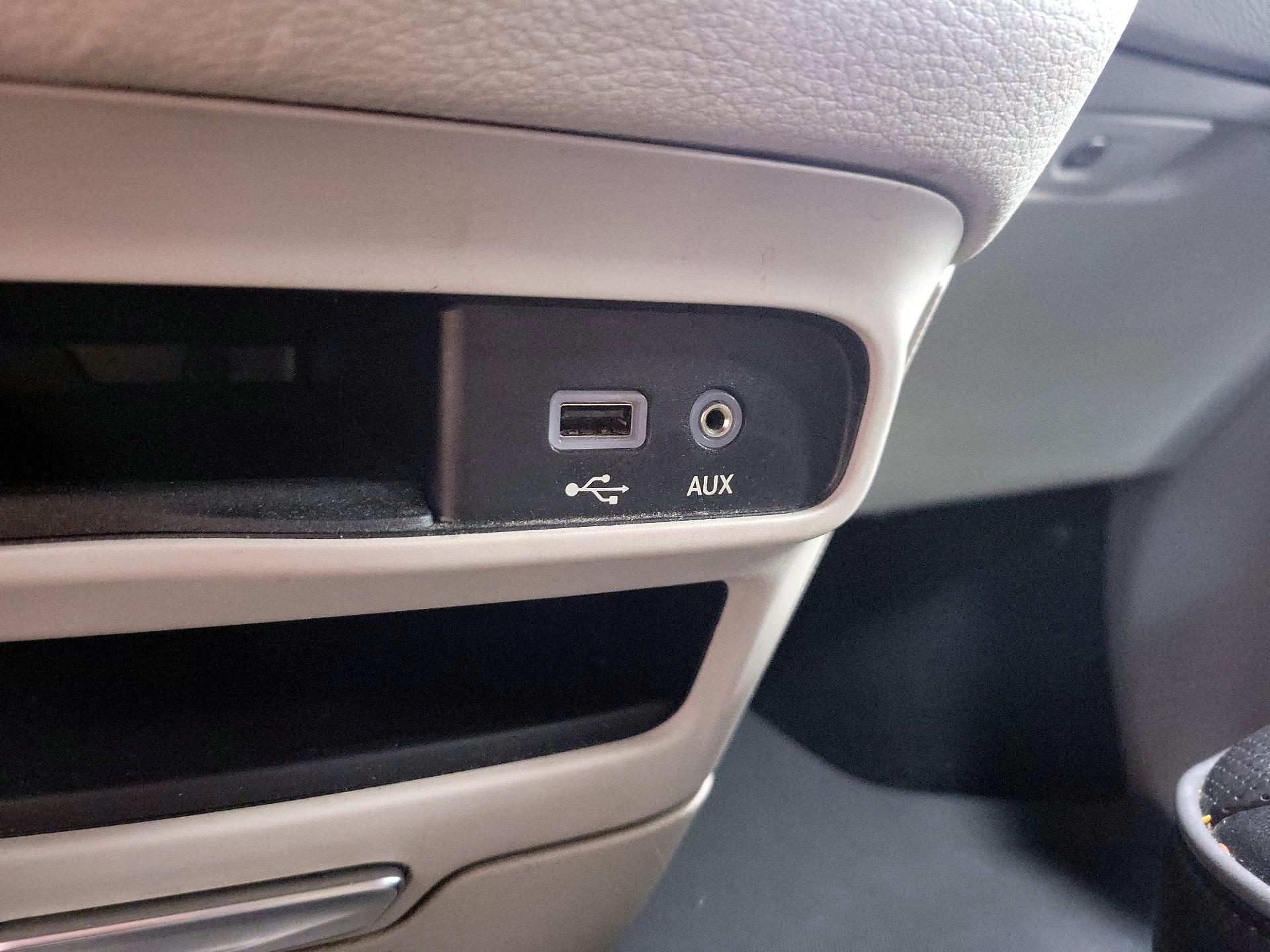 Thumbnail: 2019 Chrysler Pacifica - 18