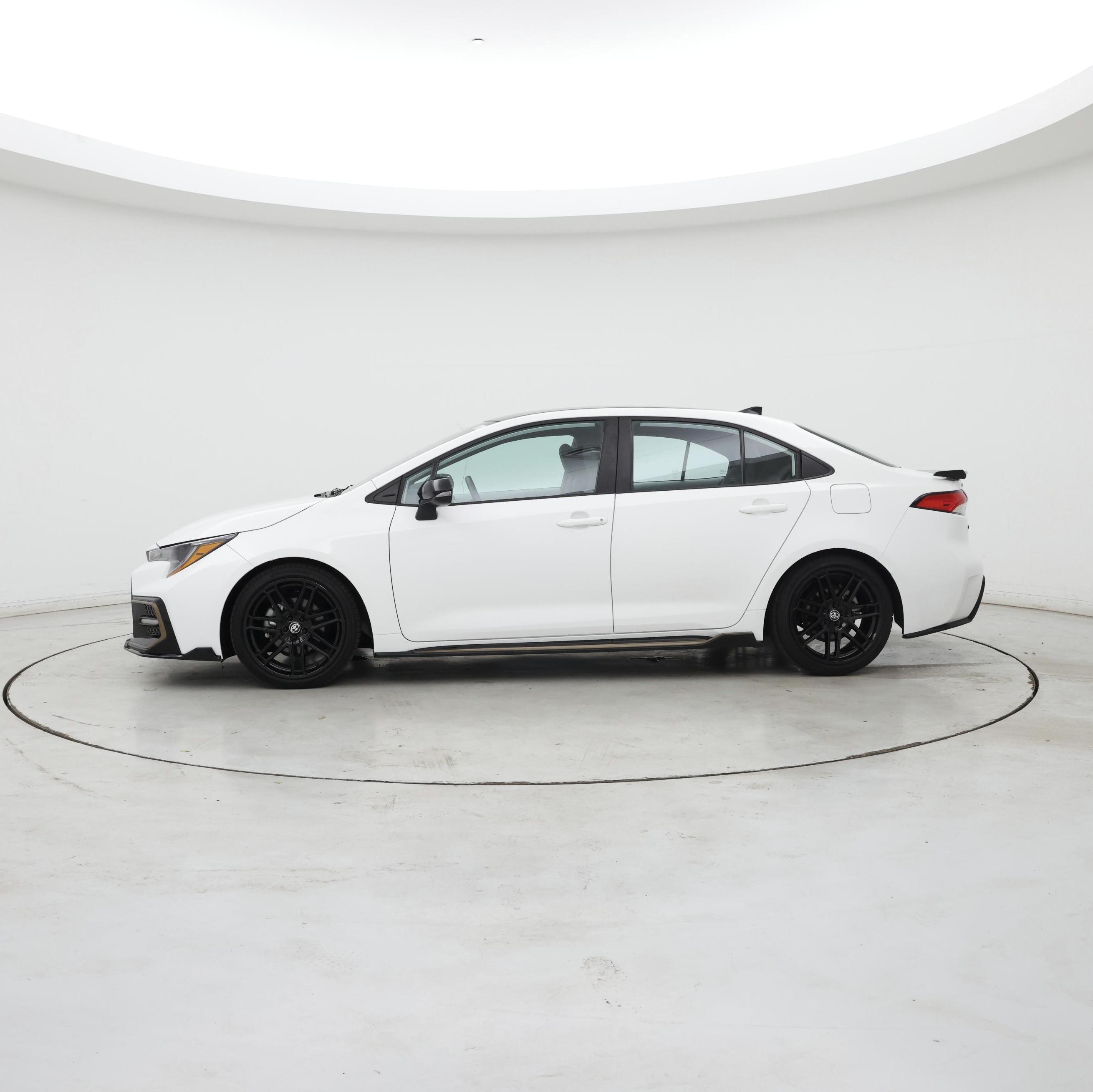 Thumbnail: 2022 Toyota Corolla - 3