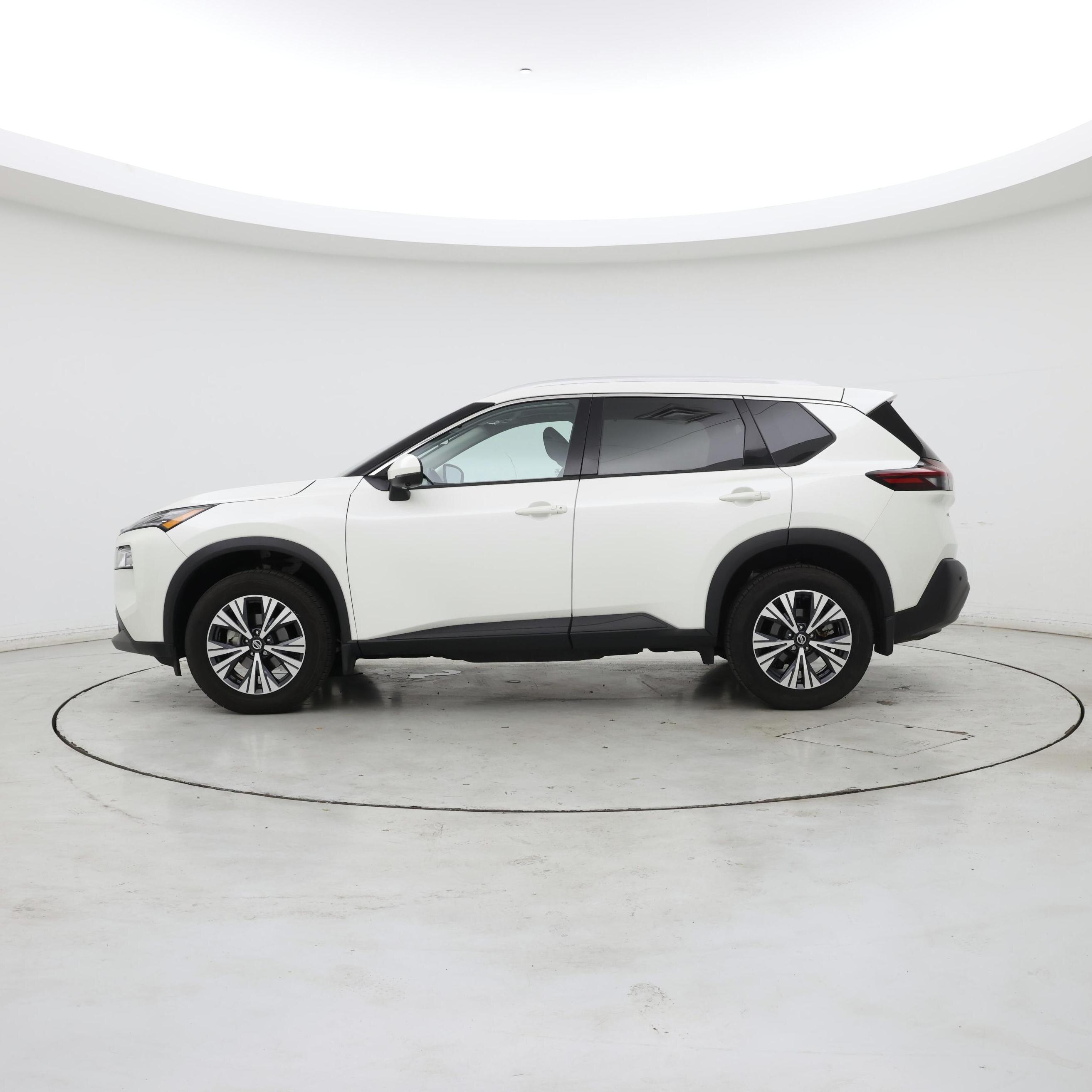 Thumbnail: 2021 Nissan Rogue - 3