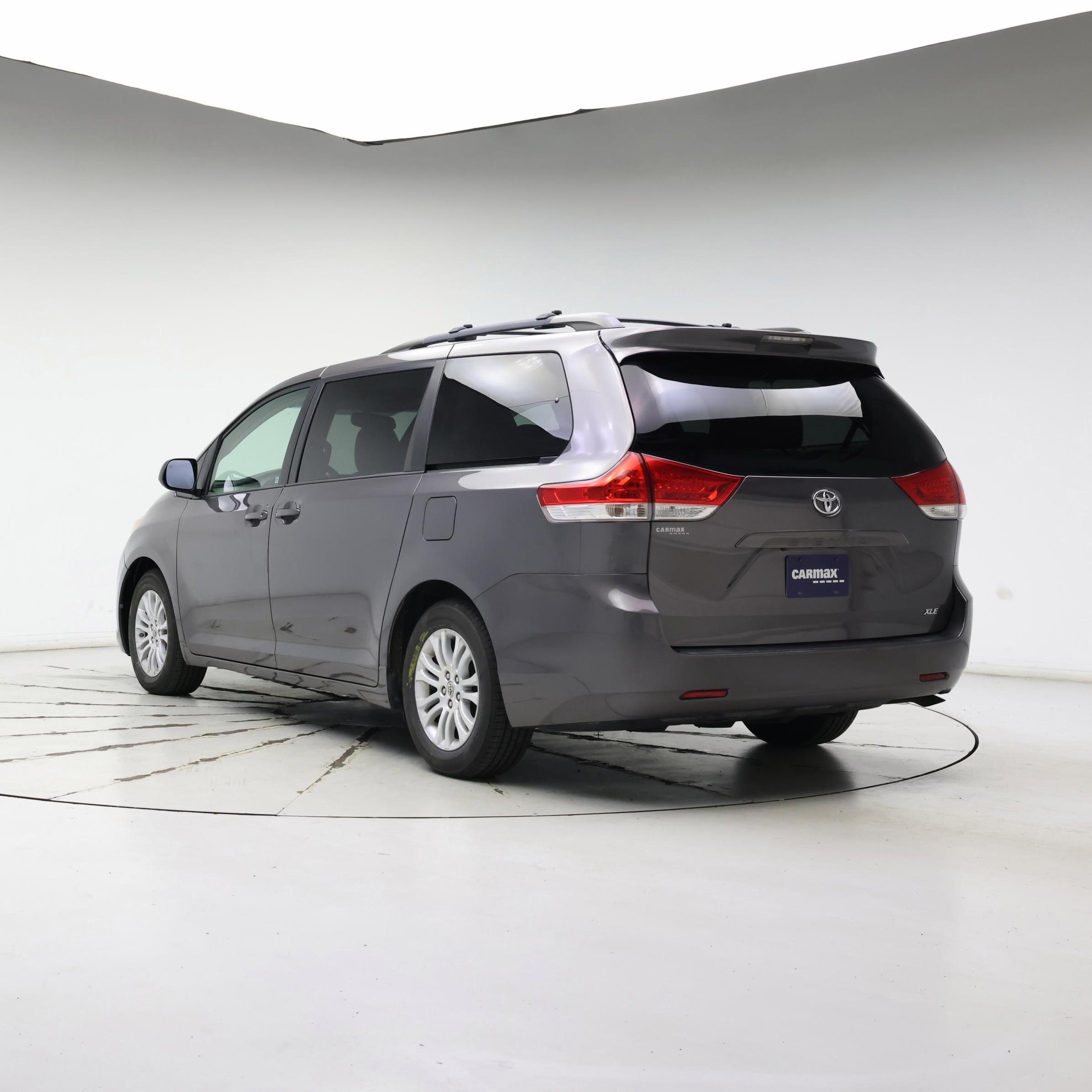 Thumbnail: 2014 Toyota Sienna - 2