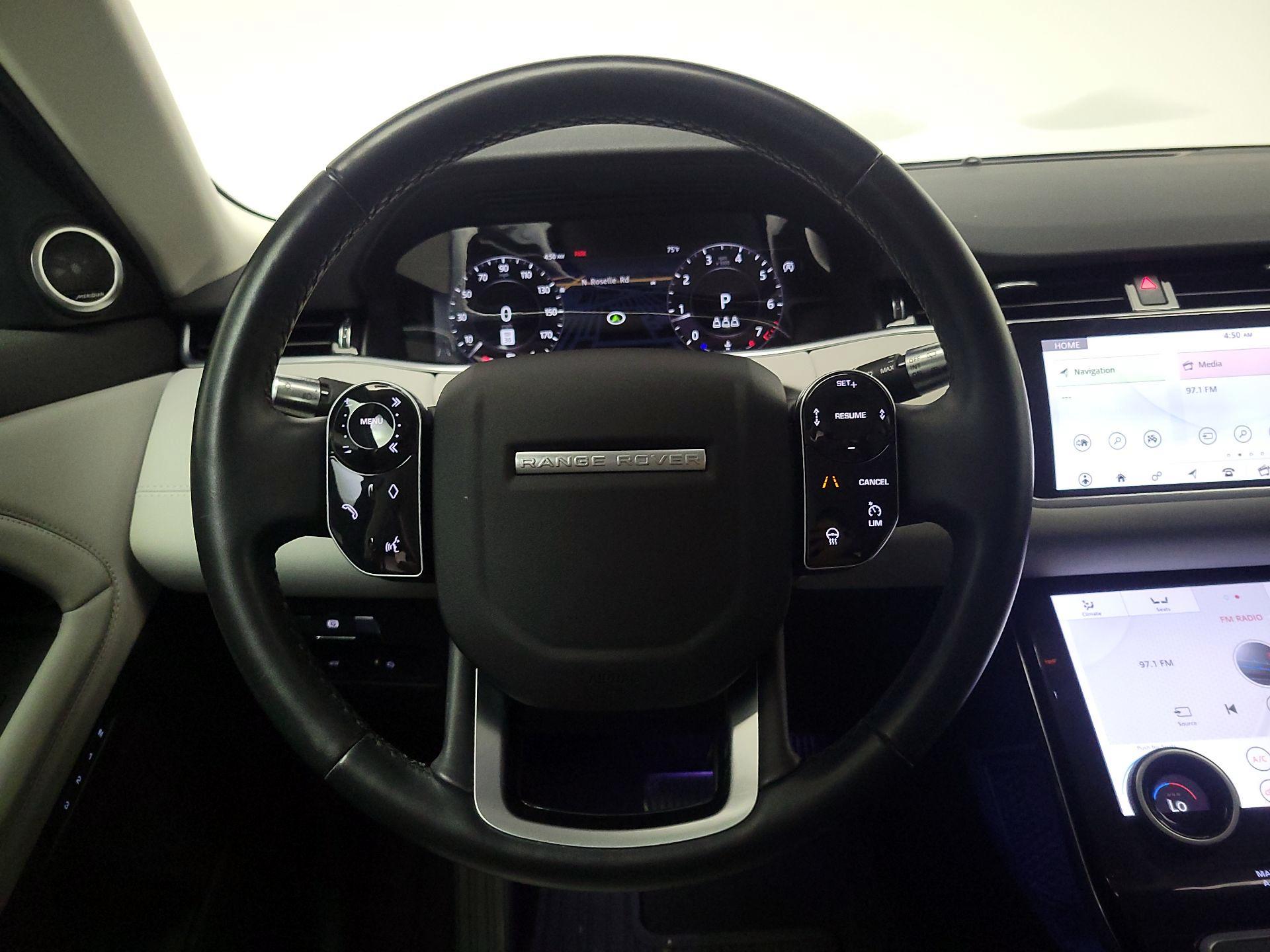 Thumbnail: 2020 Land Rover Range Rover Evoque - 10