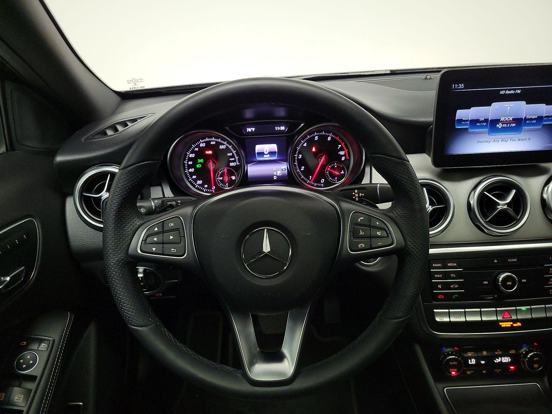 Thumbnail: 2019 Mercedes-Benz GLA - 10