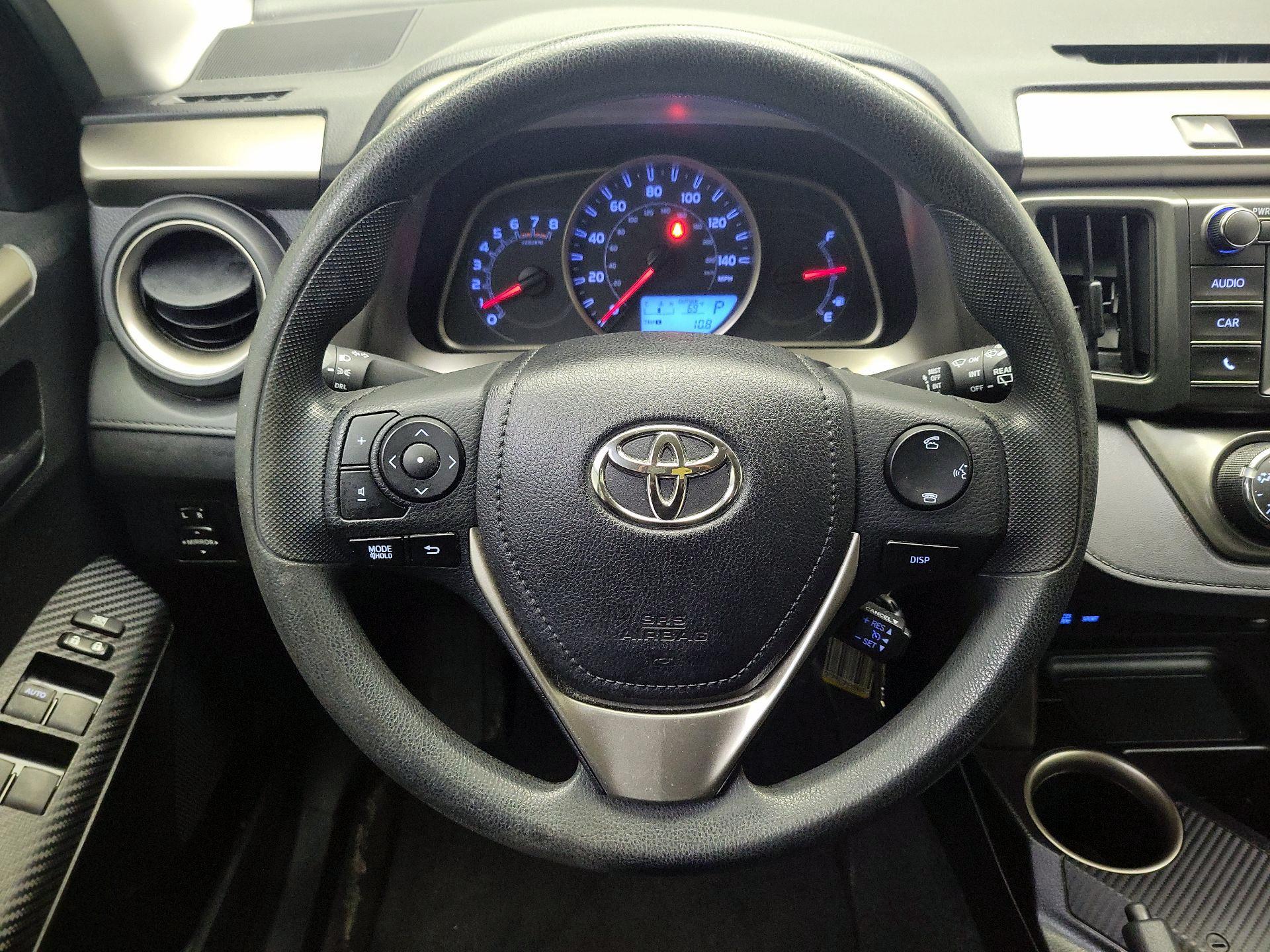 Thumbnail: 2015 Toyota RAV4 - 10