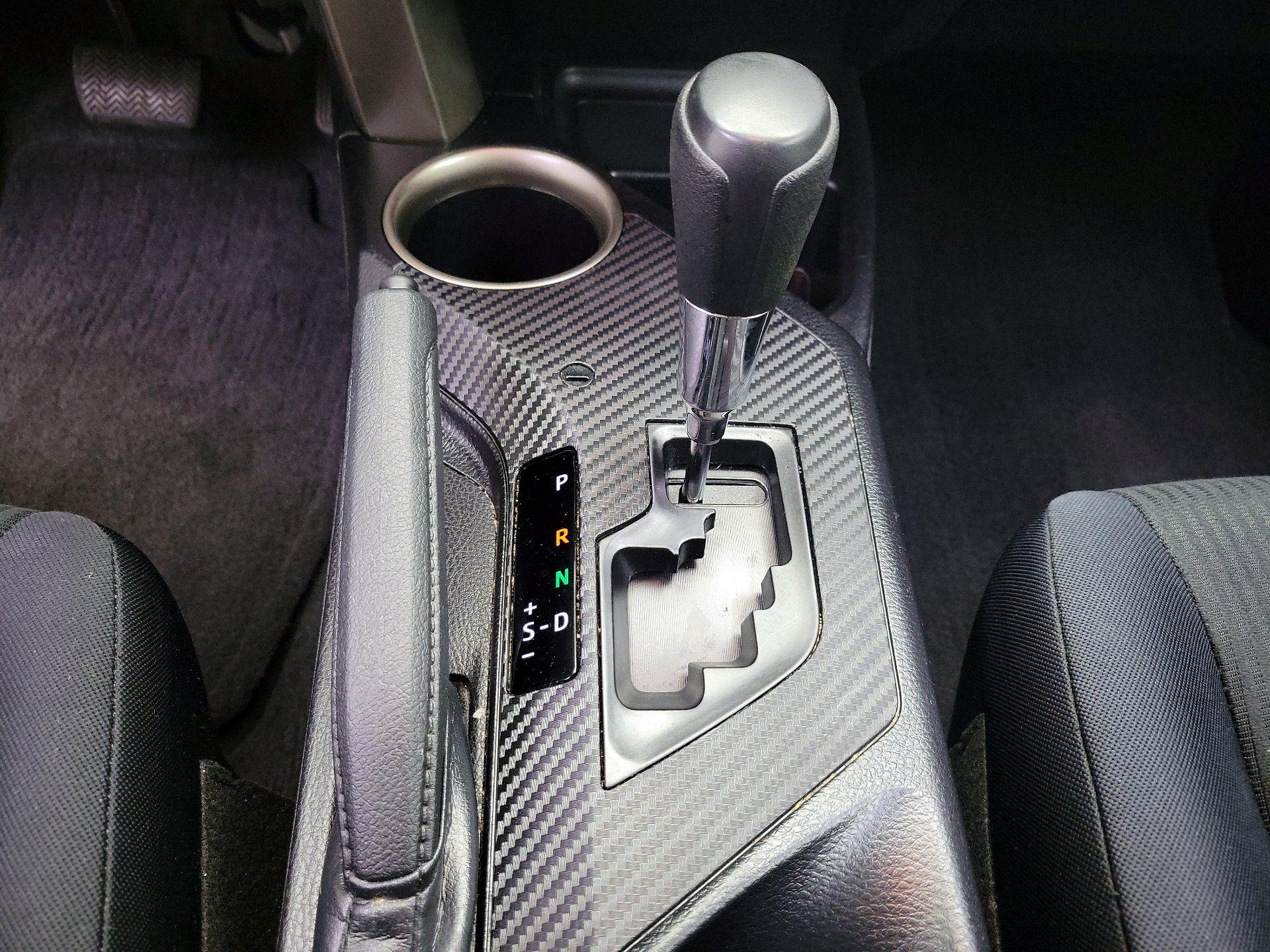 Thumbnail: 2015 Toyota RAV4 - 17