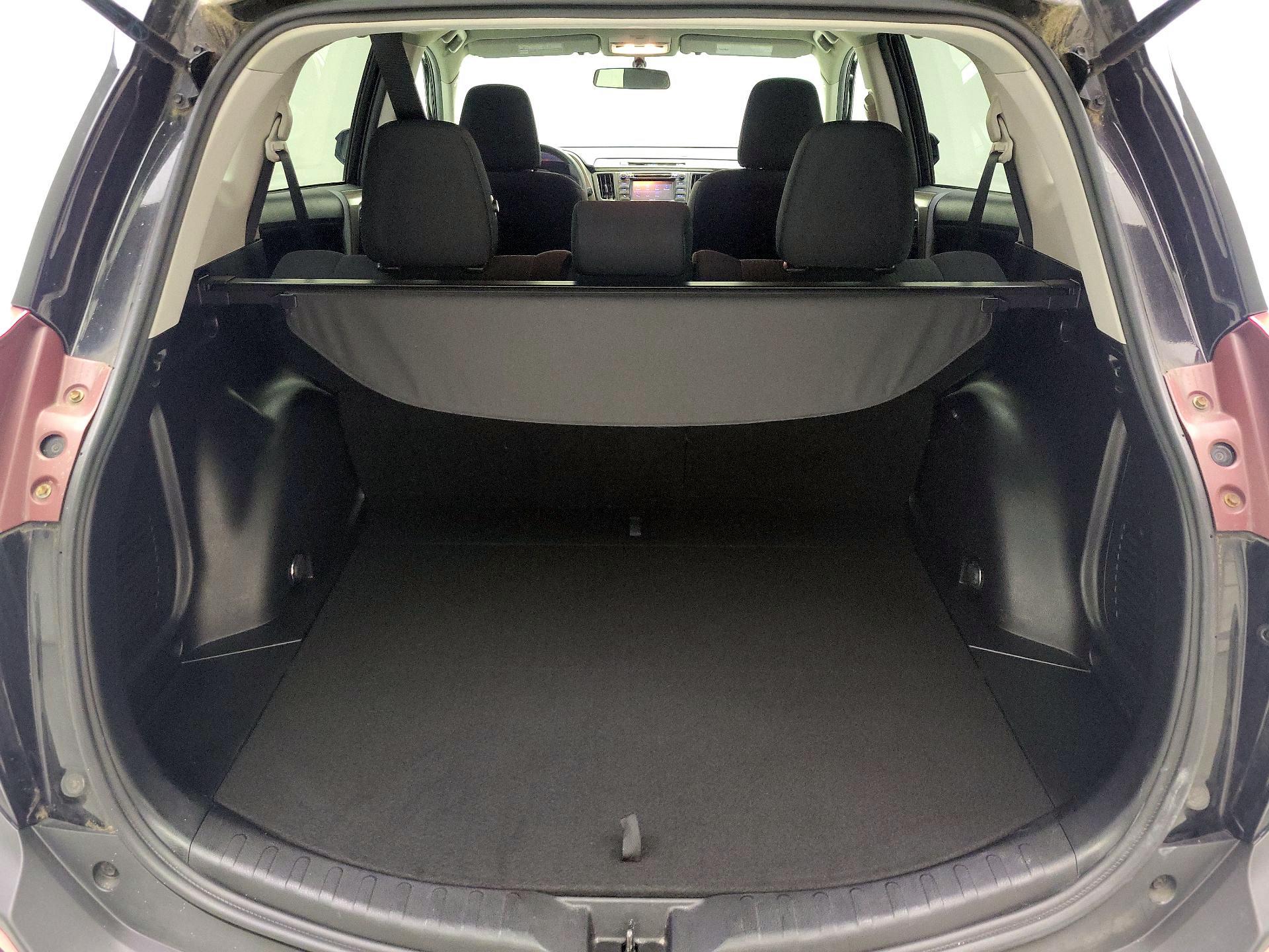 Thumbnail: 2015 Toyota RAV4 - 20