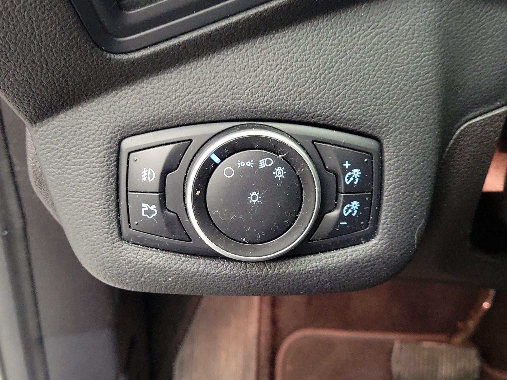 Thumbnail: 2016 Ford Escape - 13