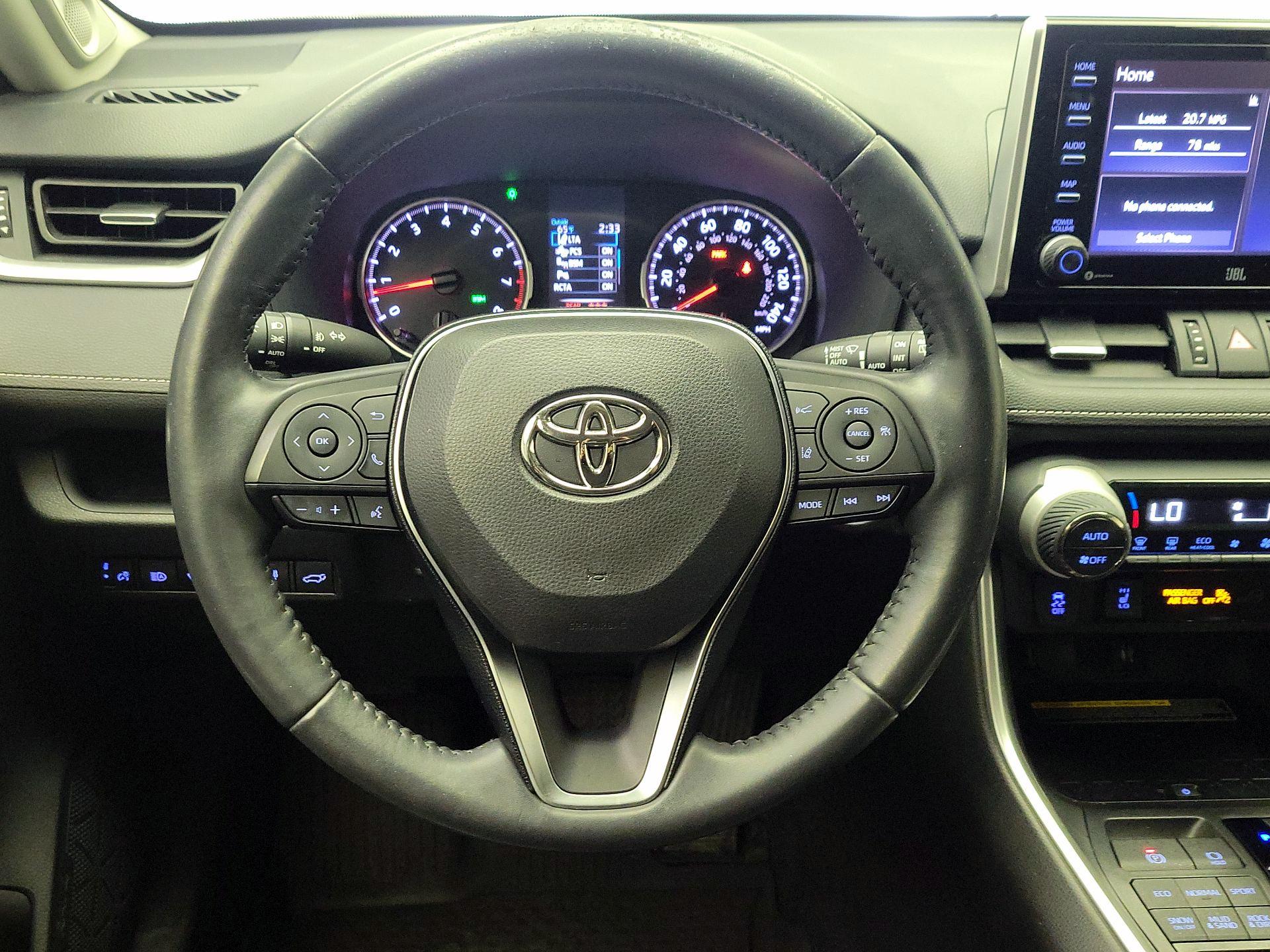 Thumbnail: 2019 Toyota RAV4 - 10