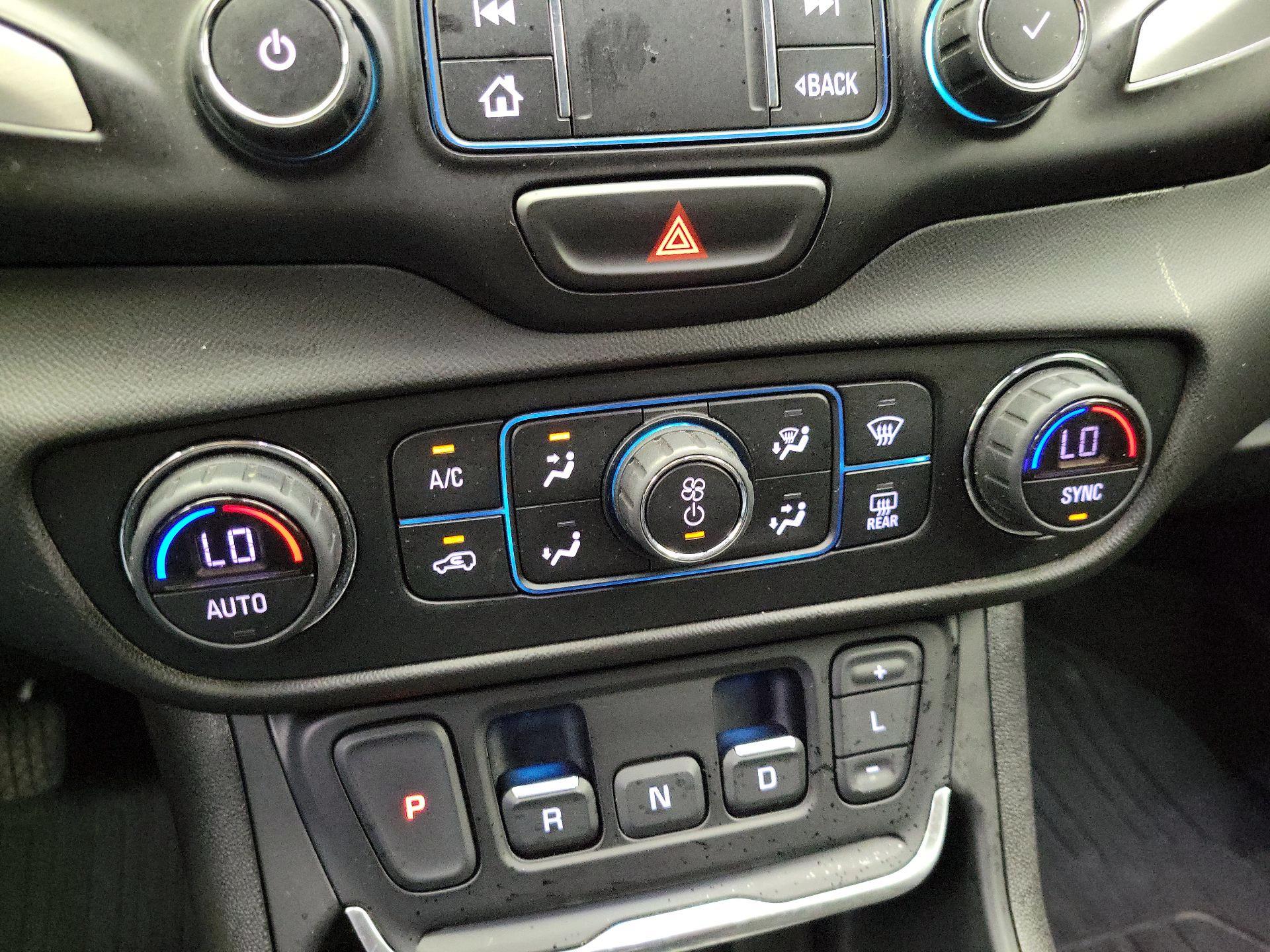 Thumbnail: 2020 GMC Terrain - 16