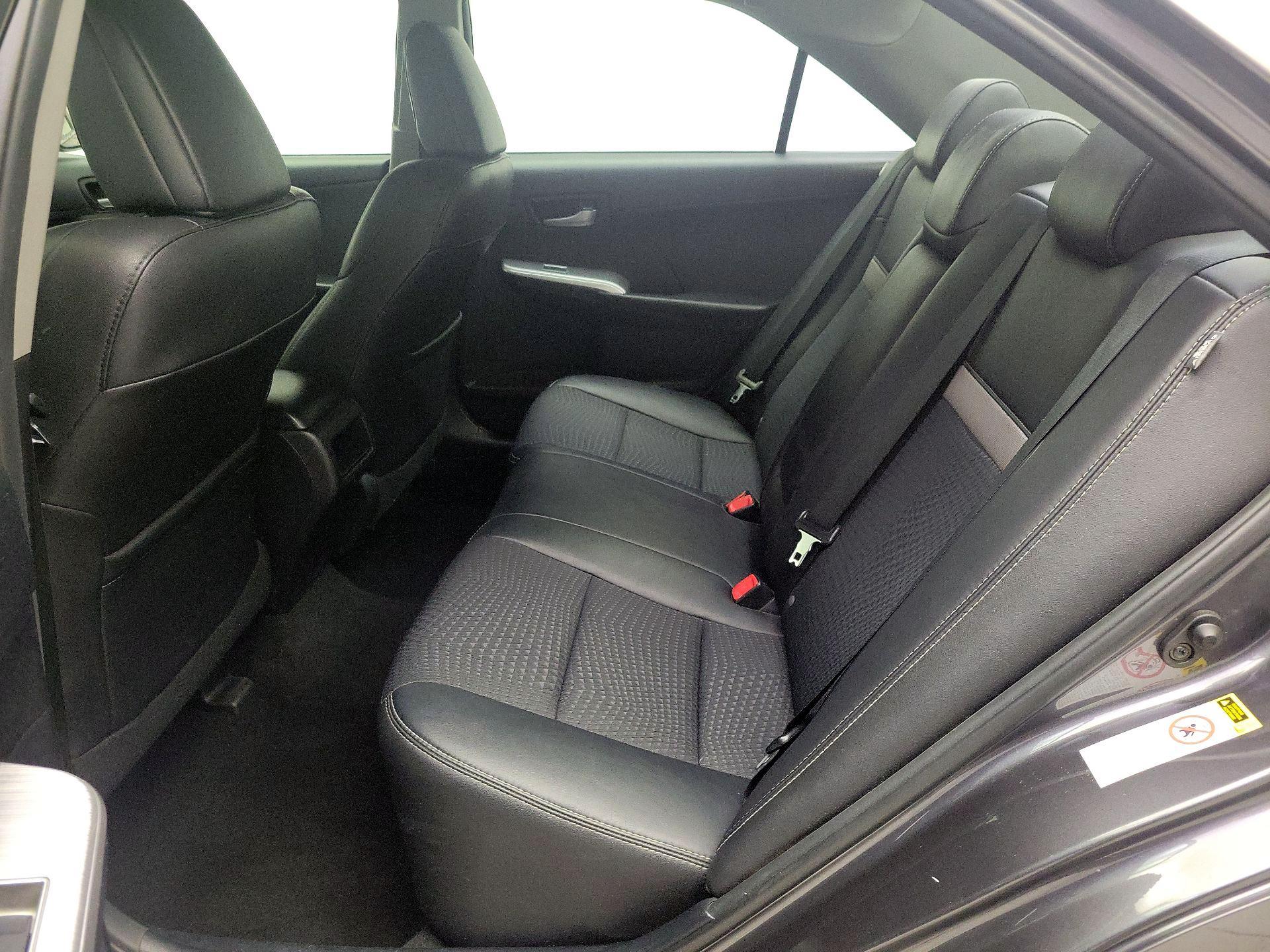 Thumbnail: 2014 Toyota Camry - 18
