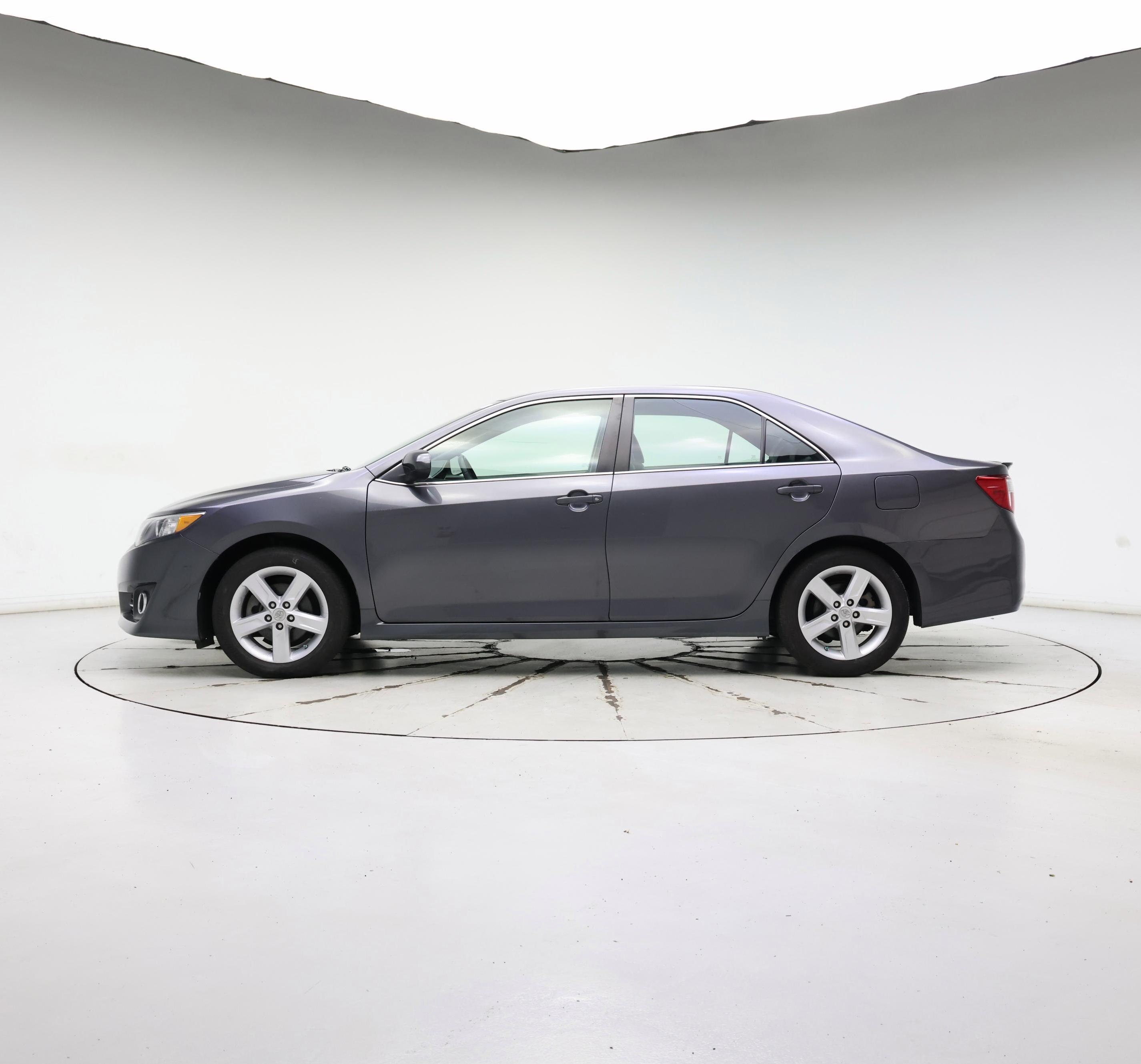 Thumbnail: 2014 Toyota Camry - 3