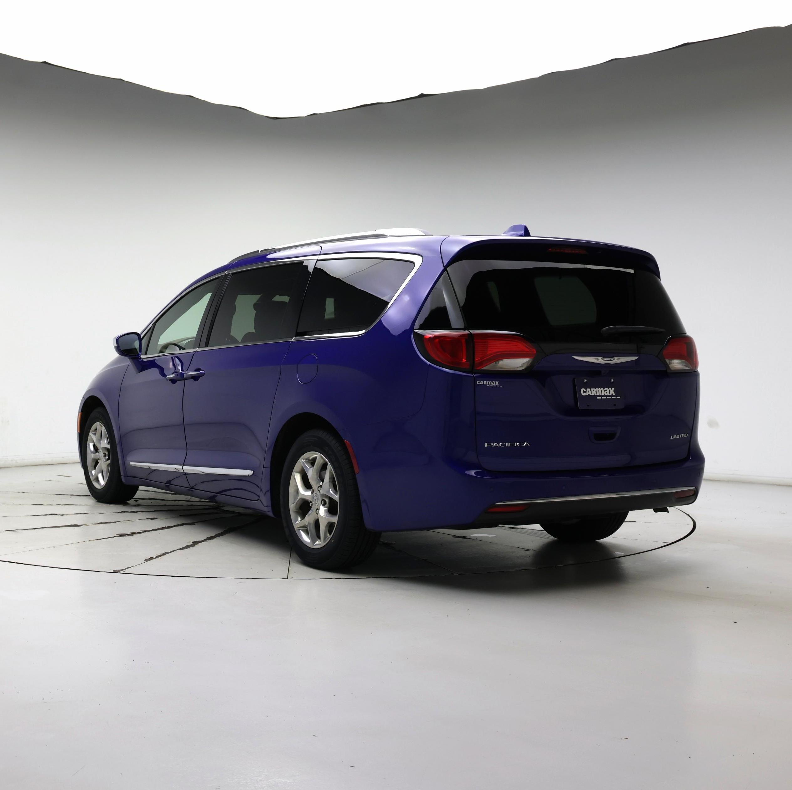 Thumbnail: 2020 Chrysler Pacifica - 2