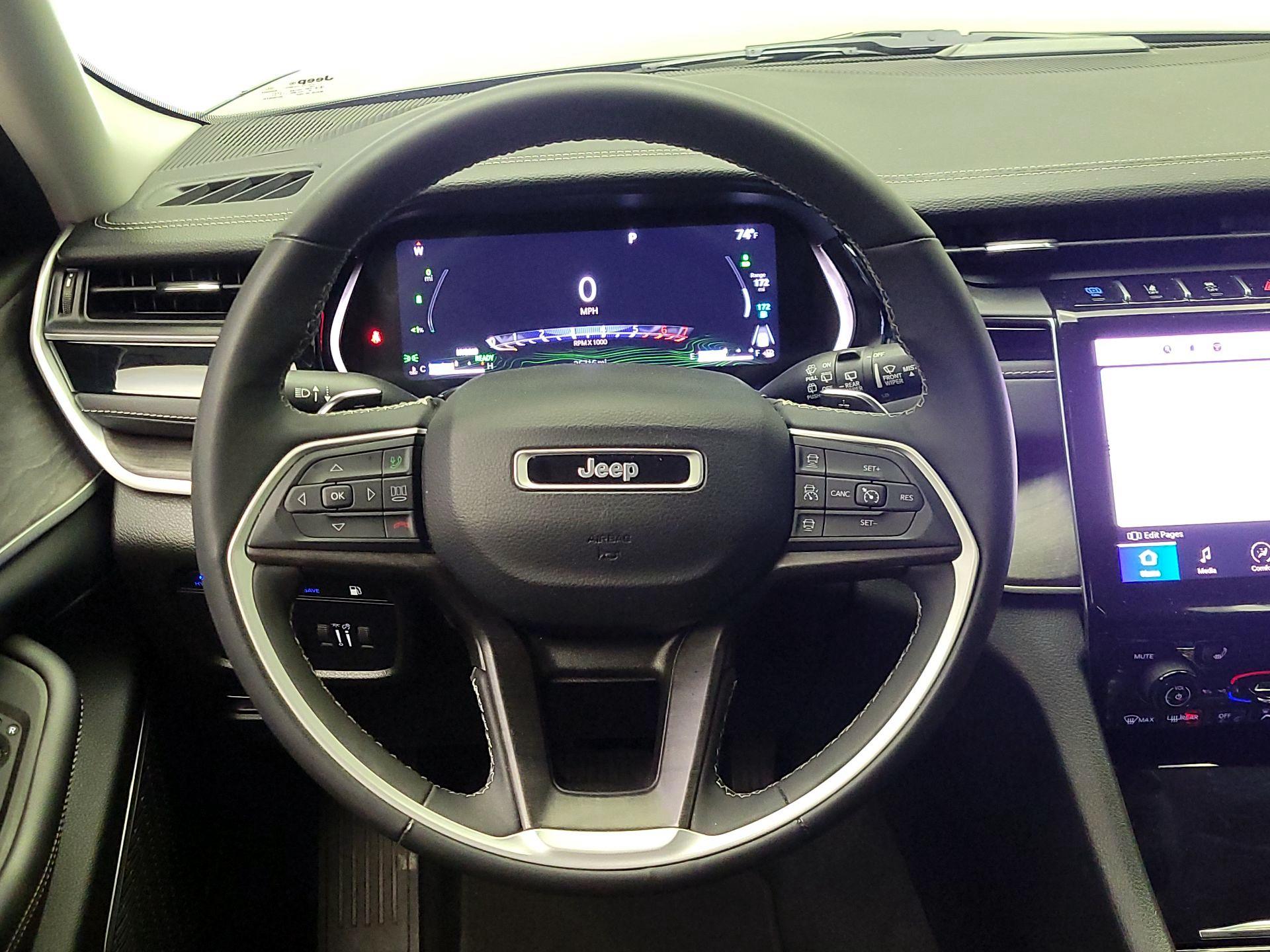 Thumbnail: 2023 Jeep Grand Cherokee - 10