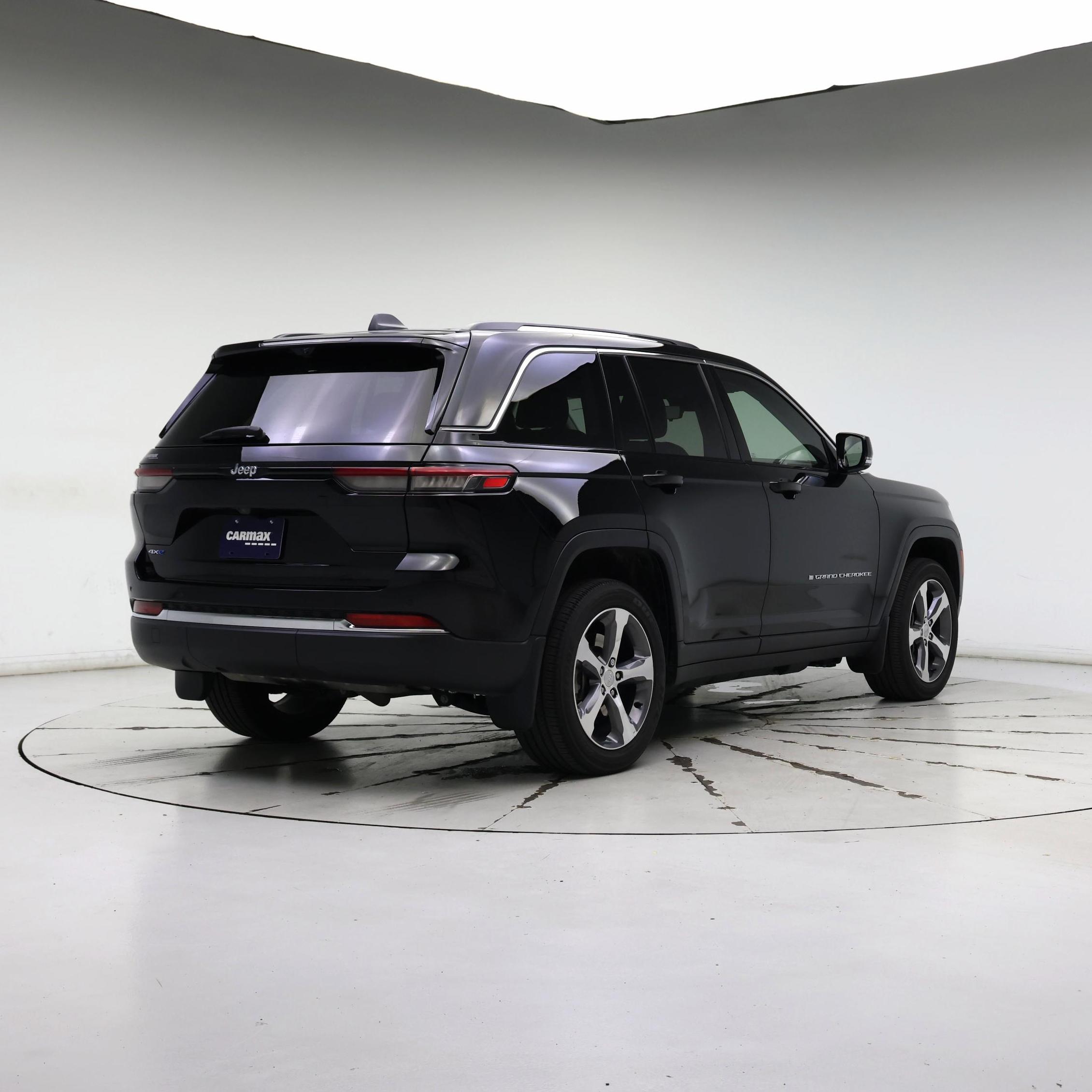 Thumbnail: 2023 Jeep Grand Cherokee - 8