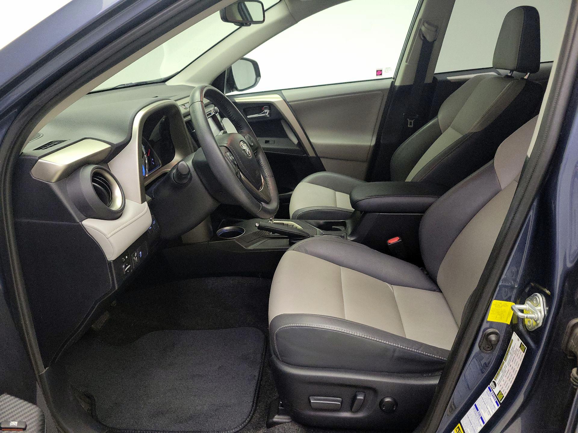Thumbnail: 2013 Toyota RAV4 - 11