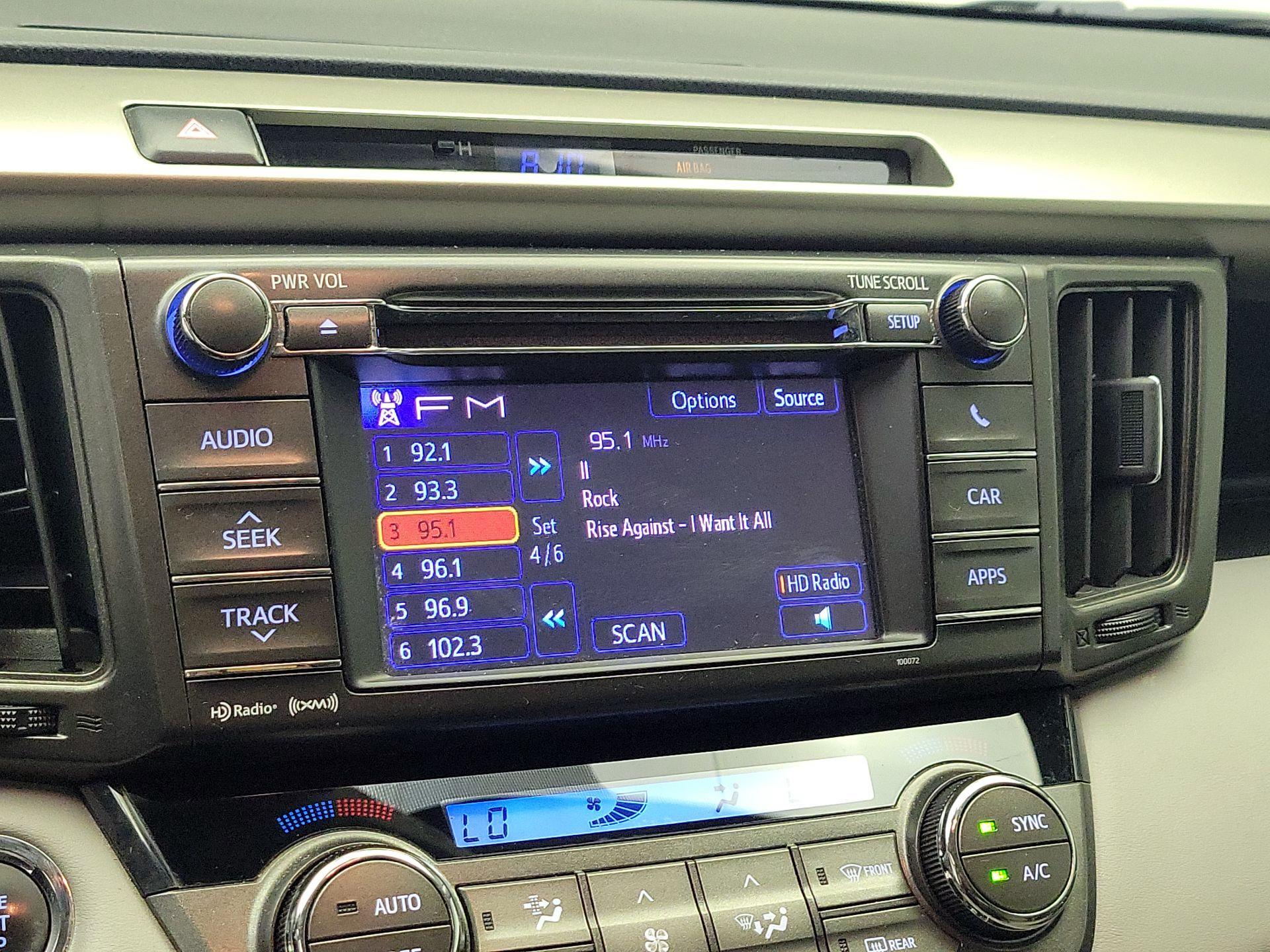 Thumbnail: 2013 Toyota RAV4 - 15