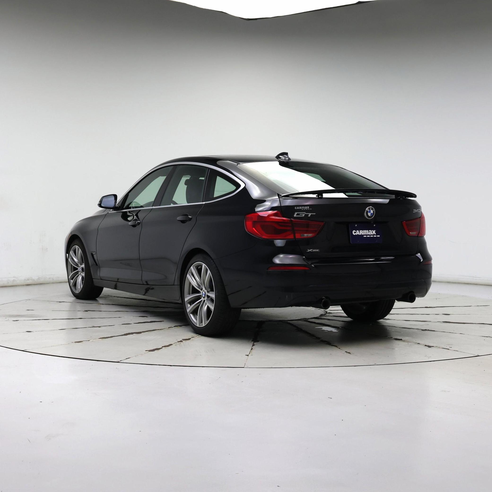 Thumbnail: 2017 BMW 3 Series - 2